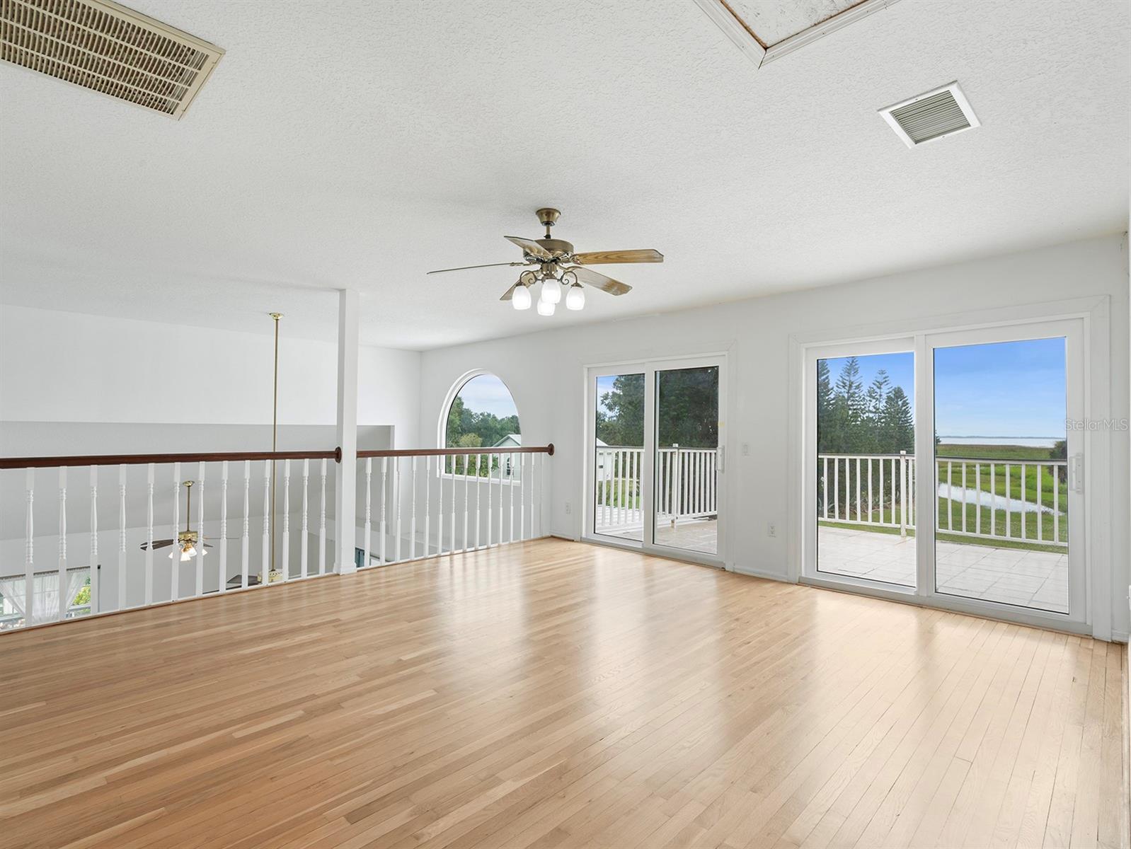 Image 30 of 73 For 3480 Lakeshore Boulevard