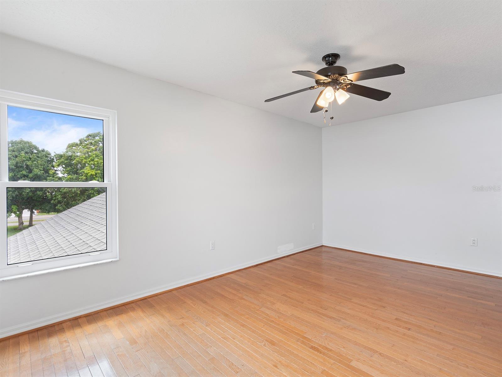 Image 44 of 73 For 3480 Lakeshore Boulevard