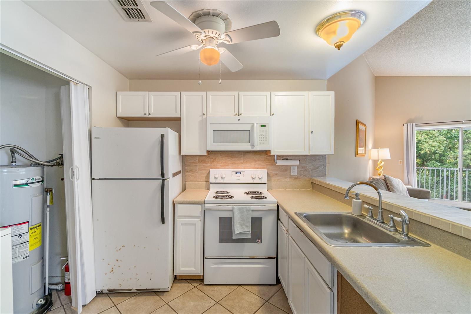Image 15 of 34 For 2560 Woodgate Boulevard 207