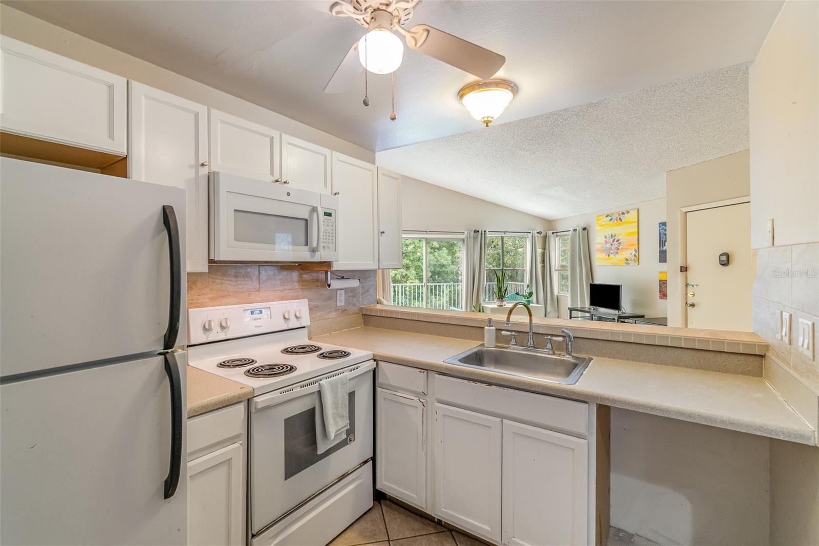Image 17 of 34 For 2560 Woodgate Boulevard 207