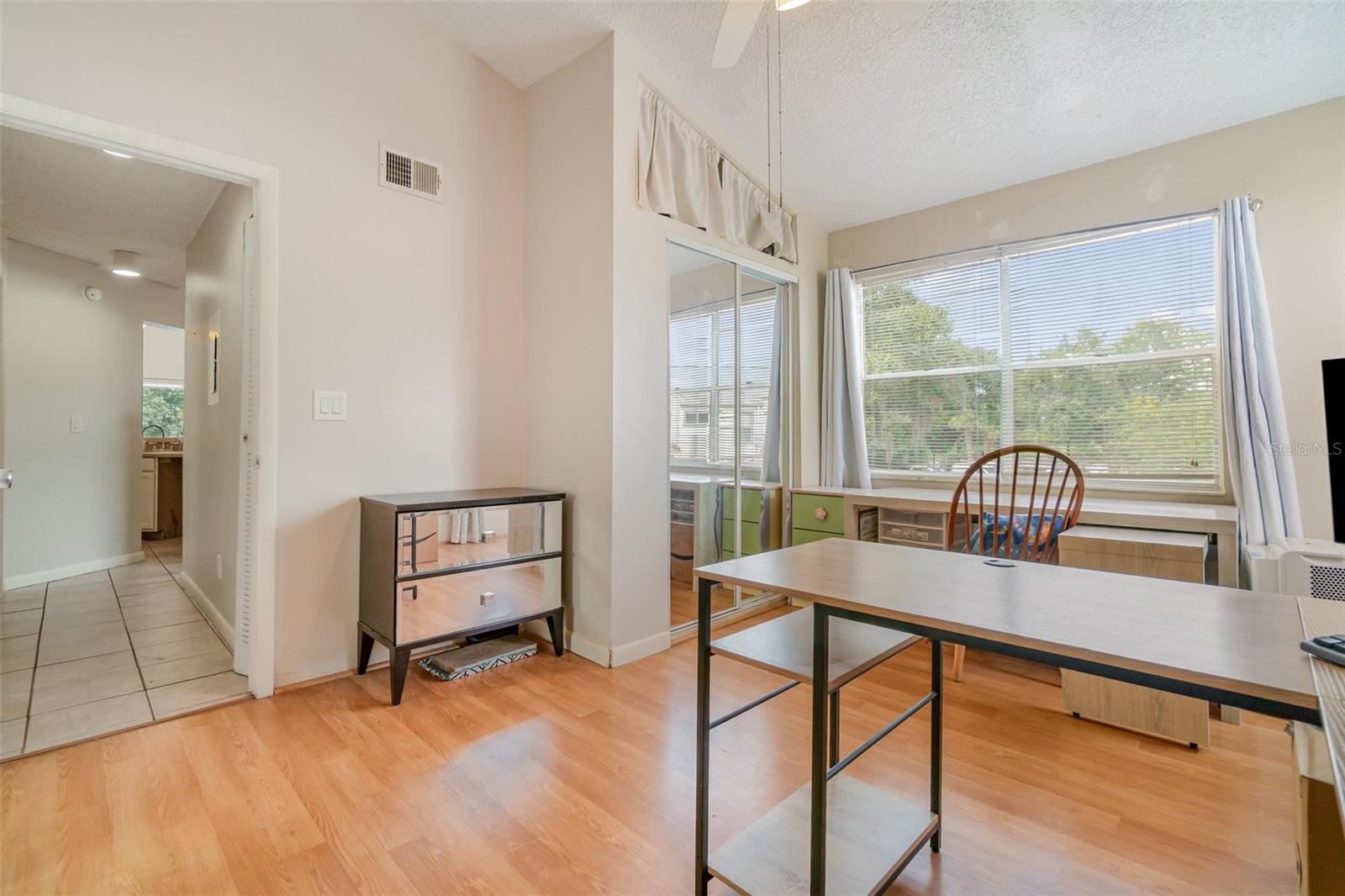 Image 21 of 34 For 2560 Woodgate Boulevard 207