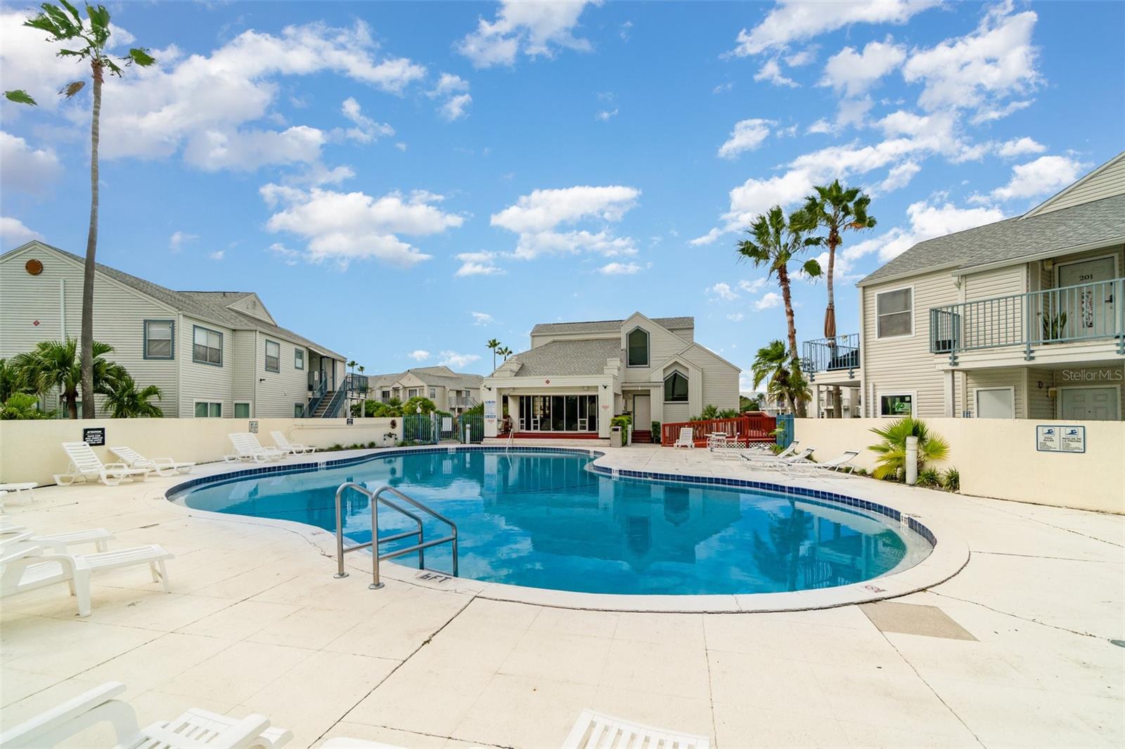 Image 33 of 34 For 2560 Woodgate Boulevard 207