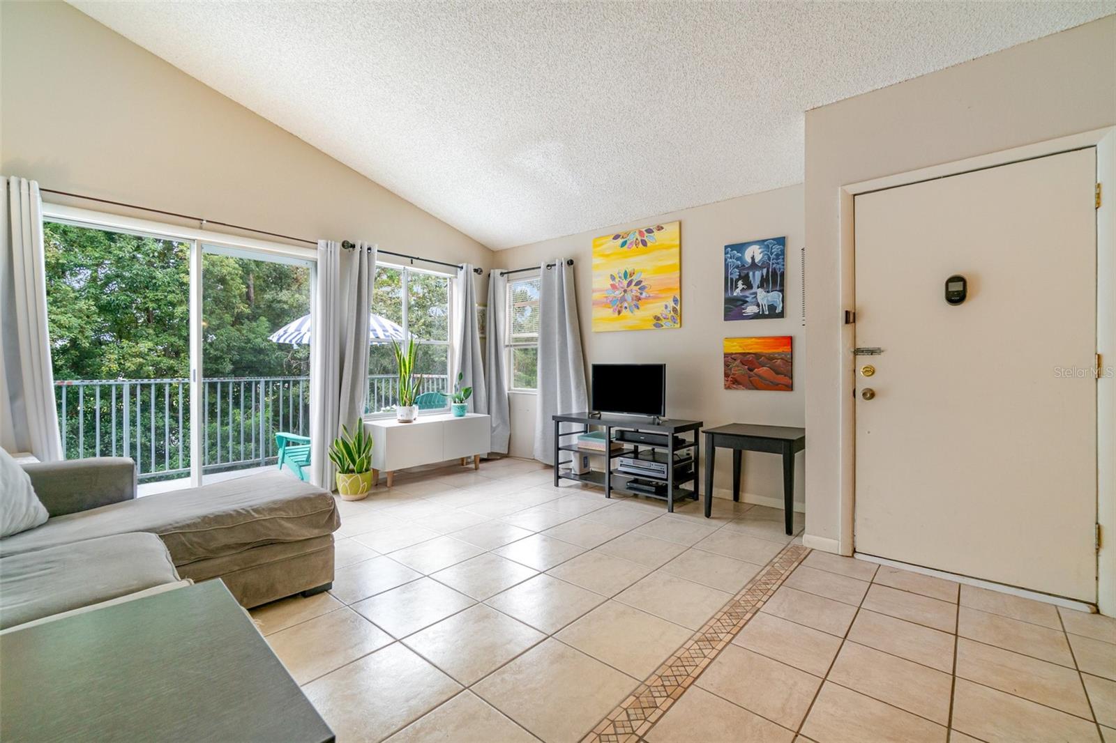 Image 5 of 34 For 2560 Woodgate Boulevard 207