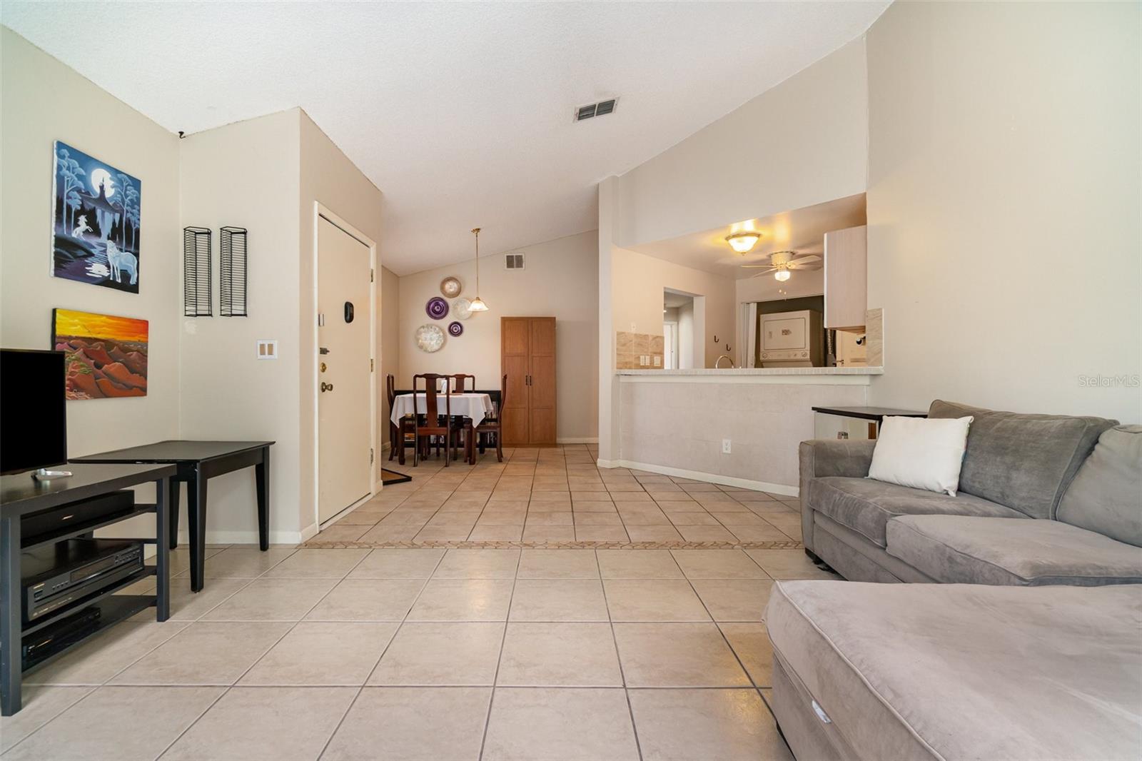 Image 8 of 34 For 2560 Woodgate Boulevard 207