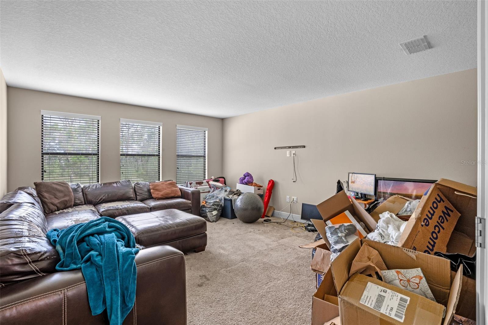 Image 22 of 35 For 1934 Arden Oaks Drive