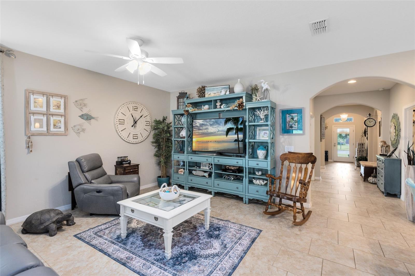 Image 12 of 40 For 672 Victoria Trails Boulevard