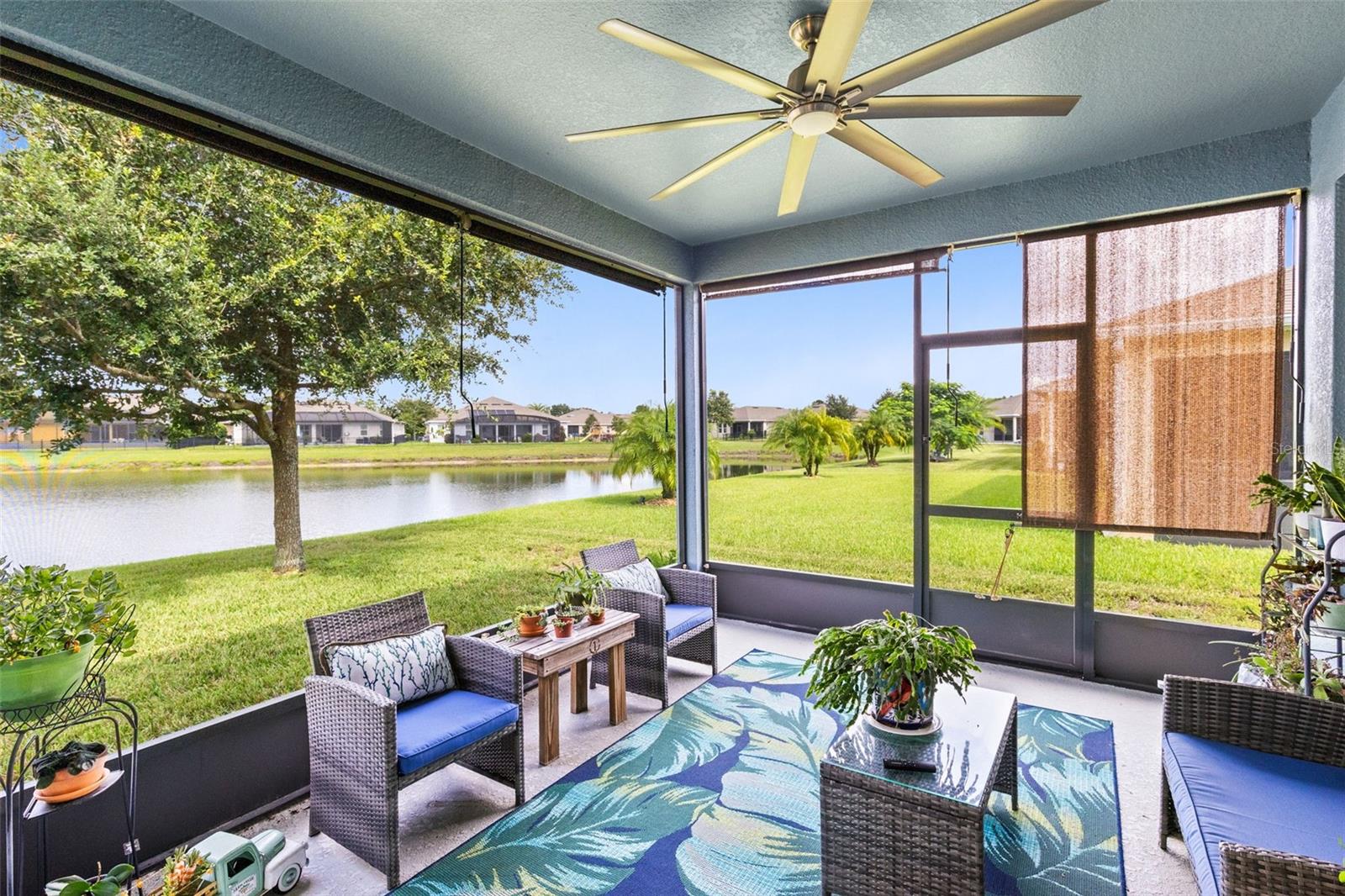 Image 13 of 40 For 672 Victoria Trails Boulevard