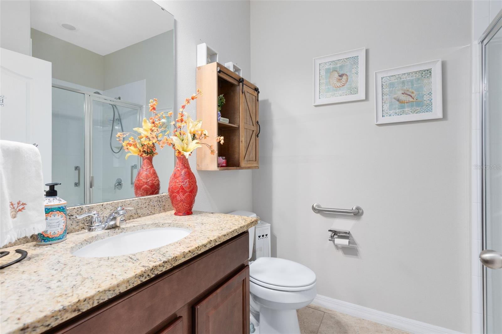 Image 25 of 40 For 672 Victoria Trails Boulevard