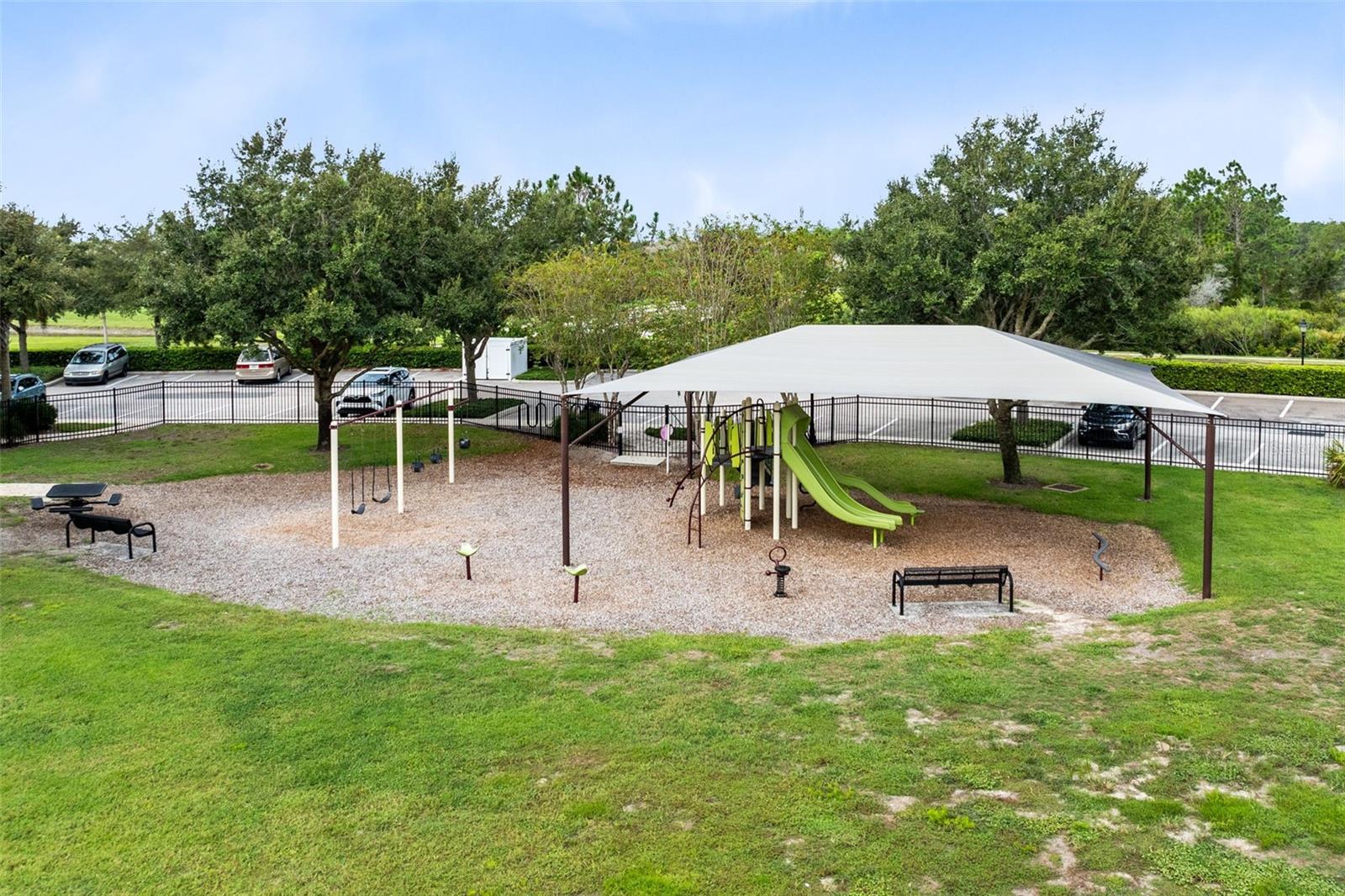 Image 38 of 40 For 672 Victoria Trails Boulevard