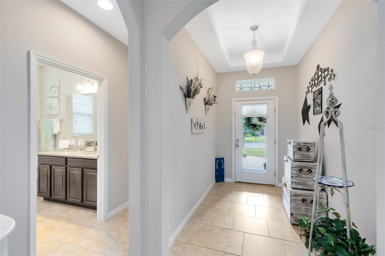 Image 5 of 40 For 672 Victoria Trails Boulevard