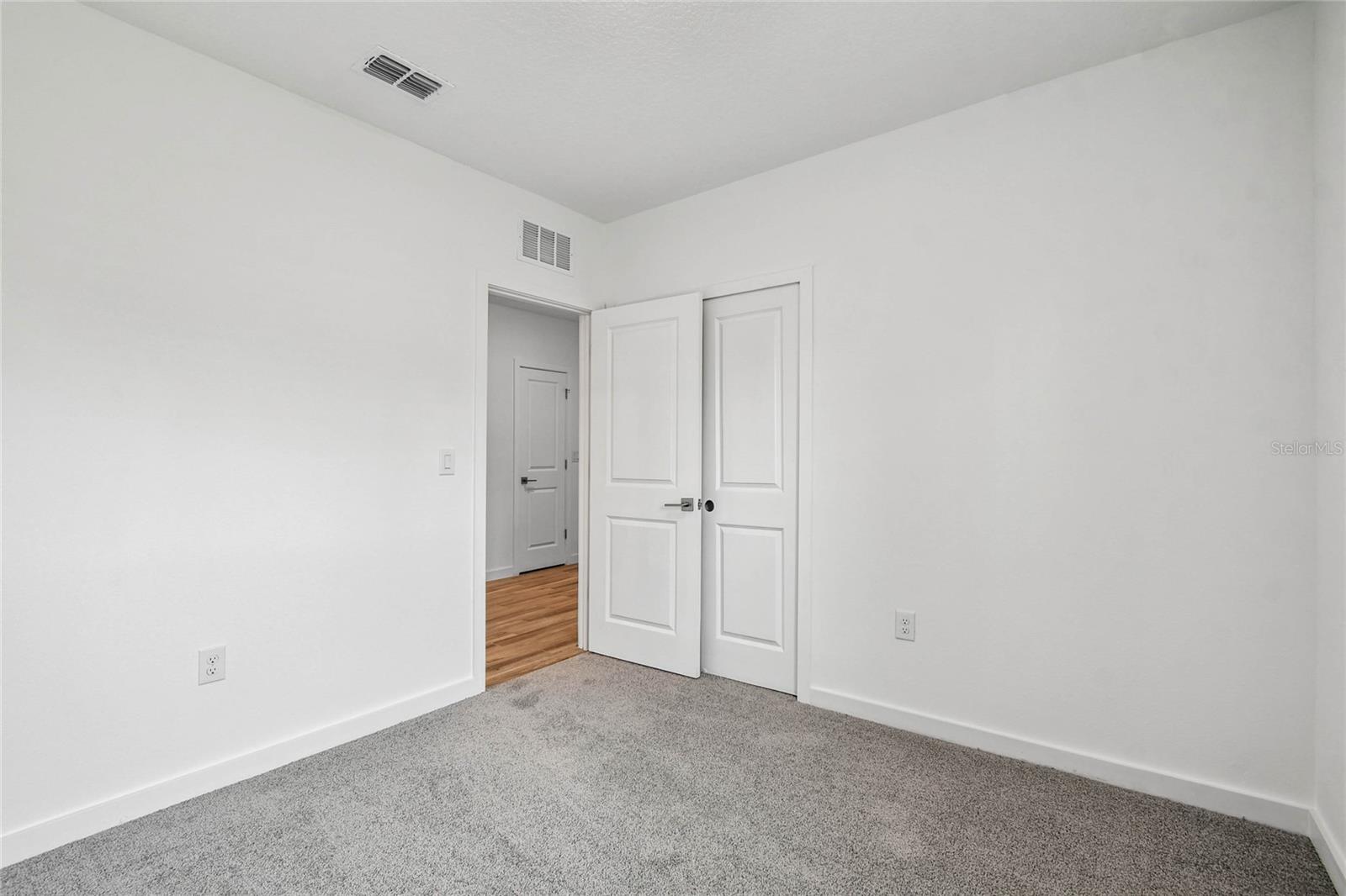 Image 11 of 23 For 2111 Landmark Drive #16