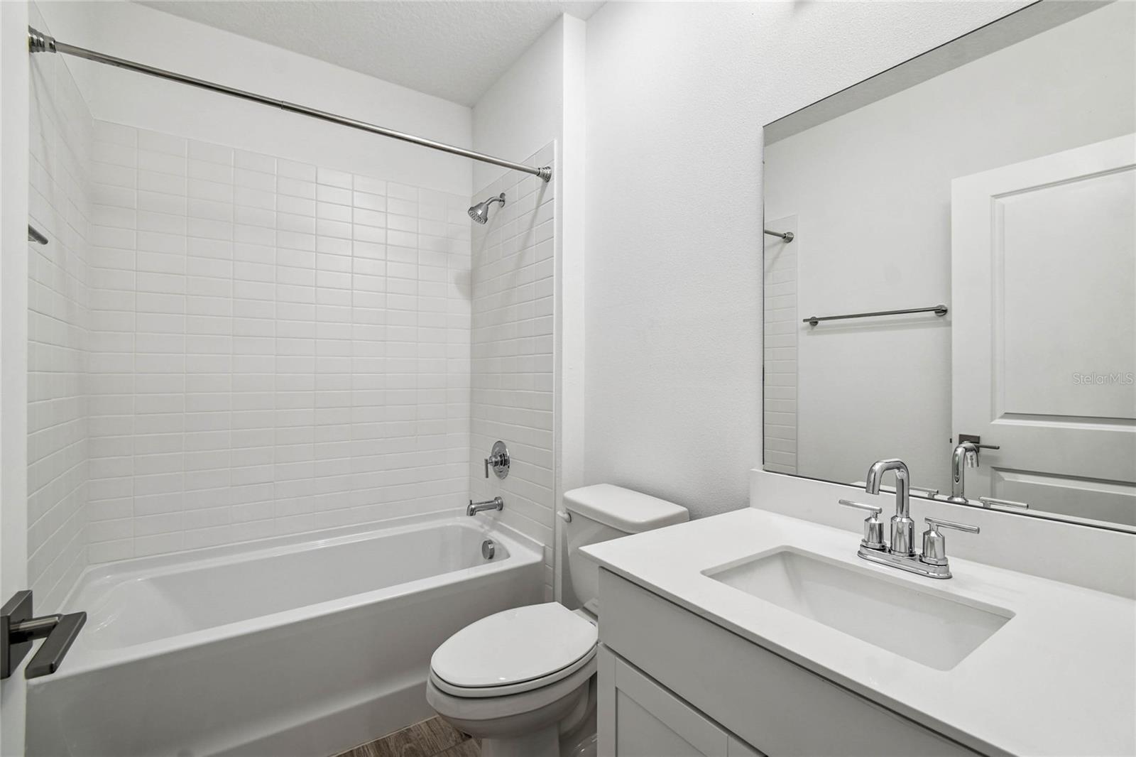 Image 15 of 23 For 2111 Landmark Drive #16