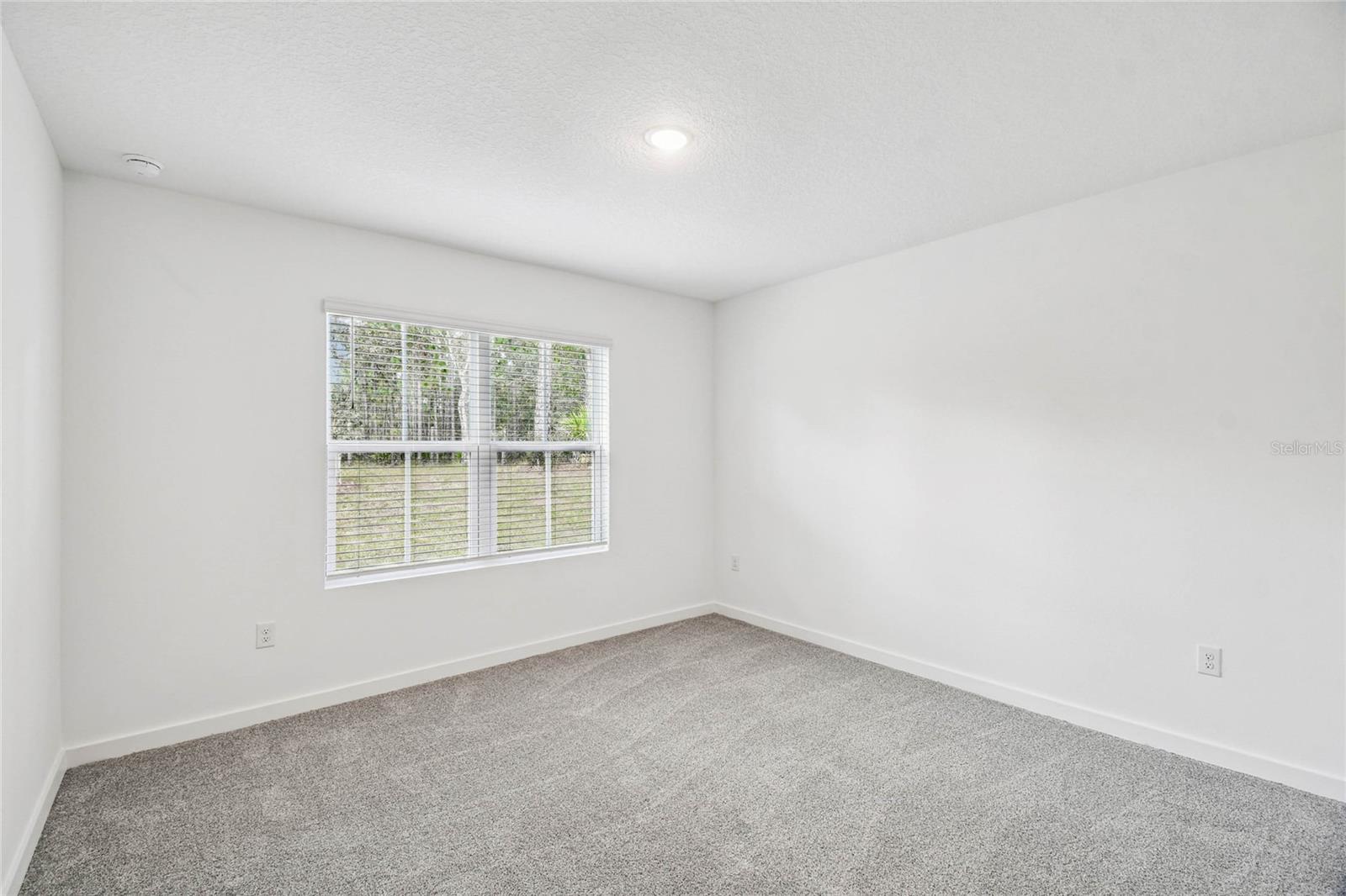 Image 21 of 23 For 2111 Landmark Drive #16