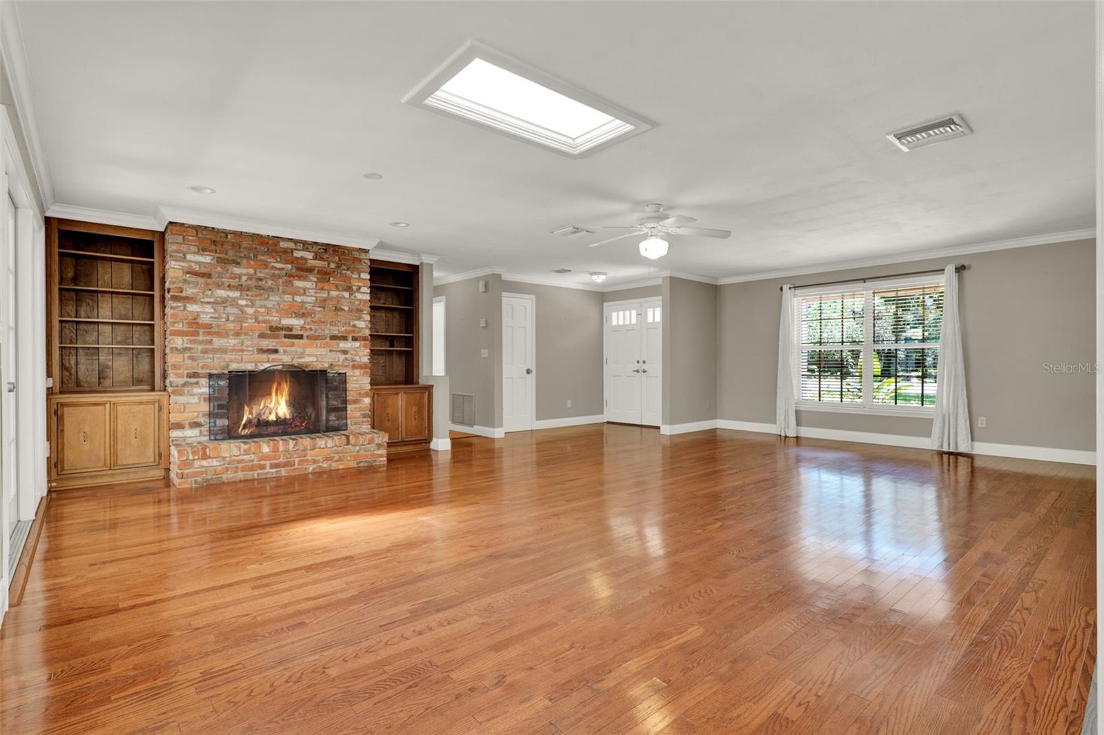 Image 4 of 36 For 228 Arnold Avenue