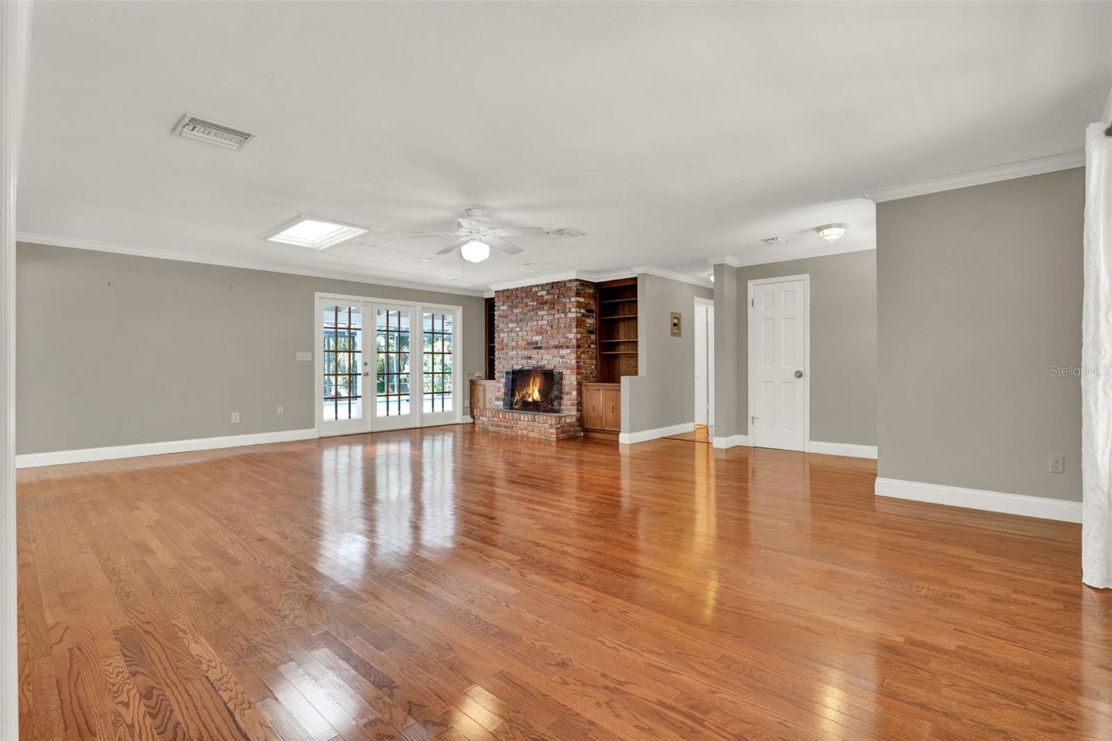 Image 6 of 36 For 228 Arnold Avenue