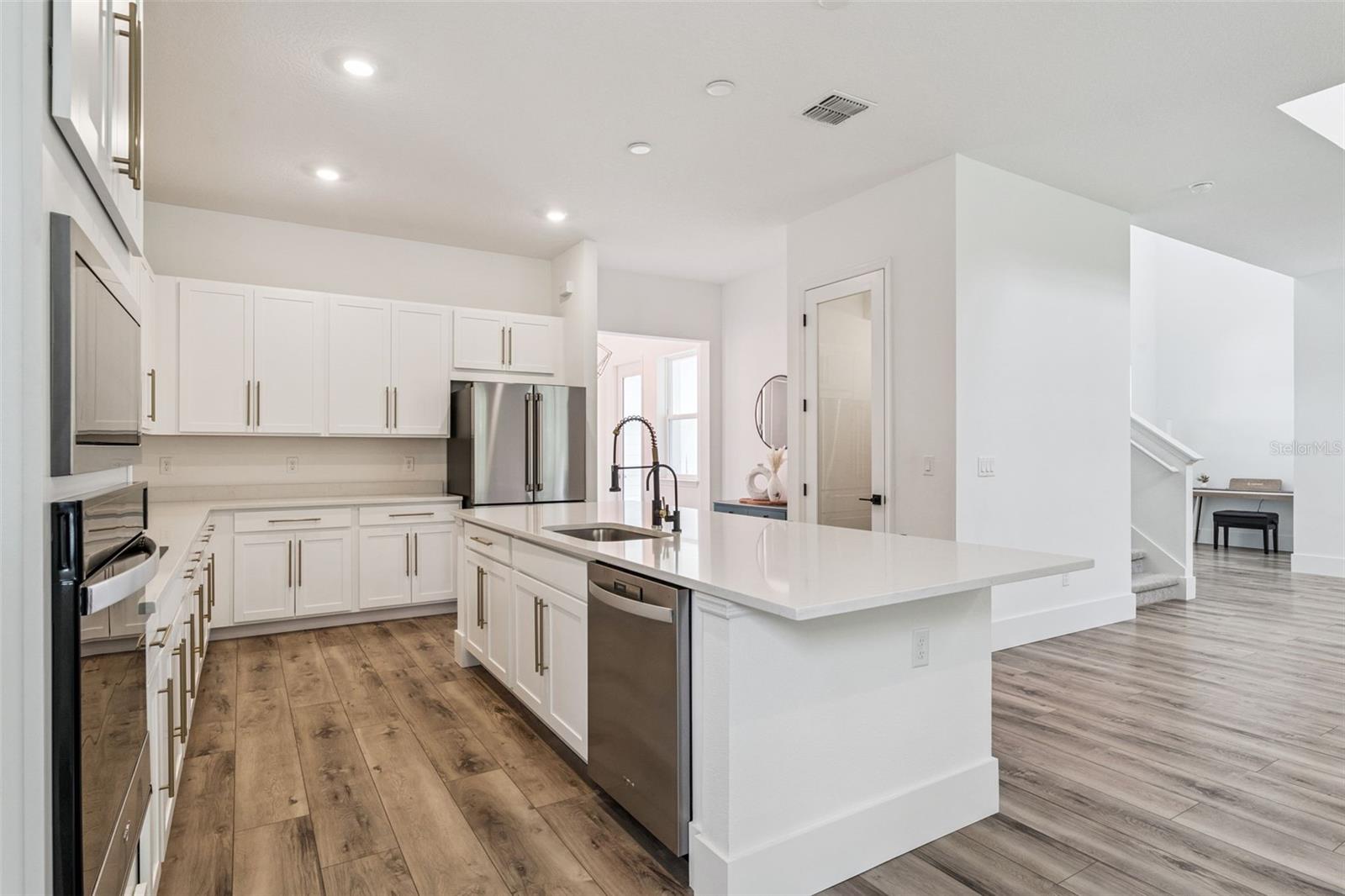 Image 12 of 62 For 3130 Vanguard Court