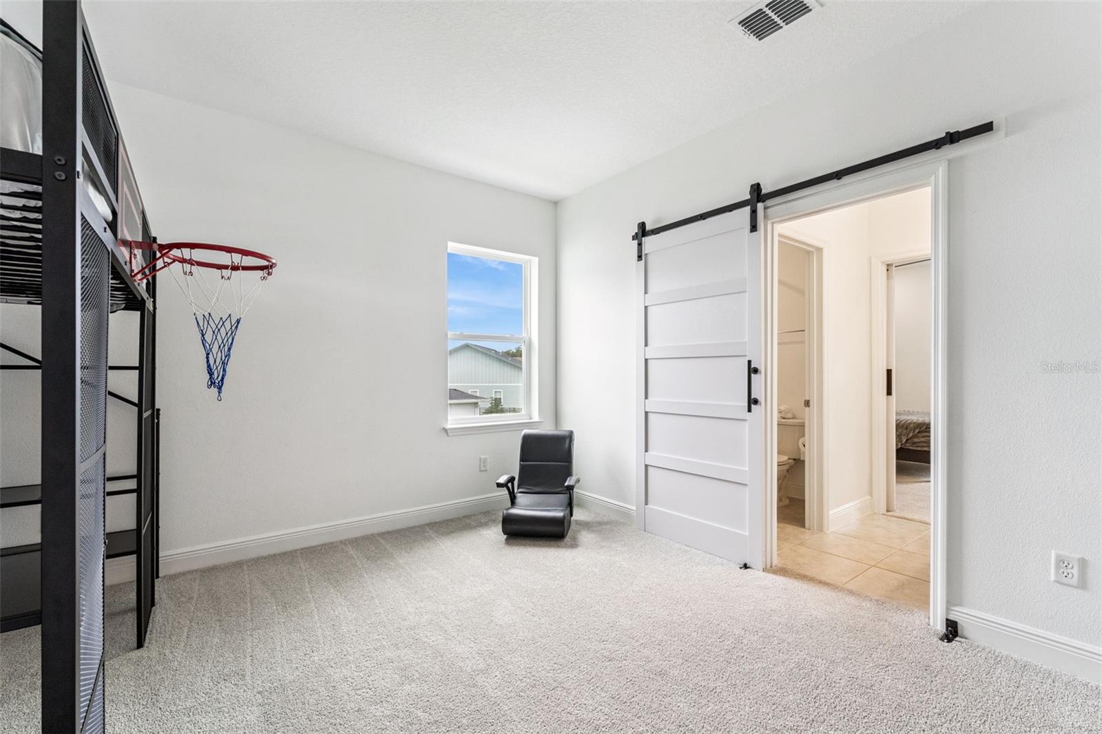 Image 36 of 62 For 3130 Vanguard Court