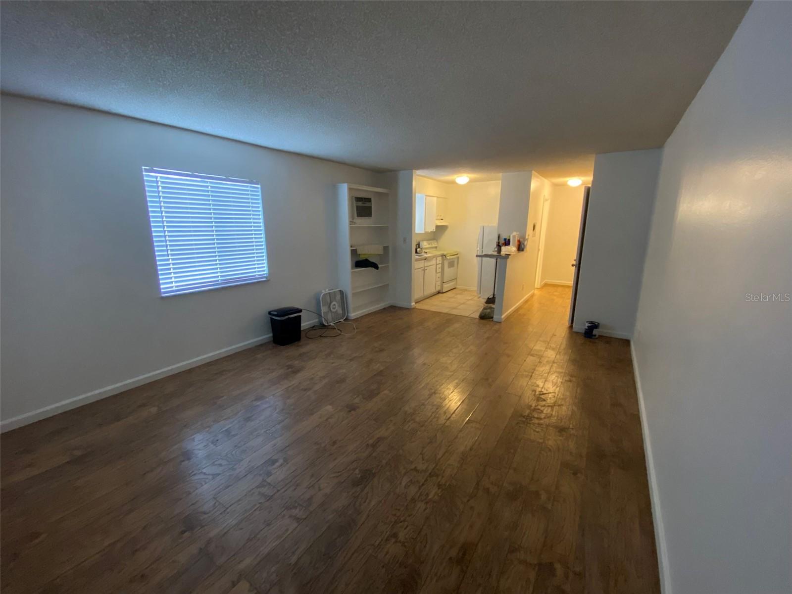 Image 4 of 26 For 142 Springwood Circle A