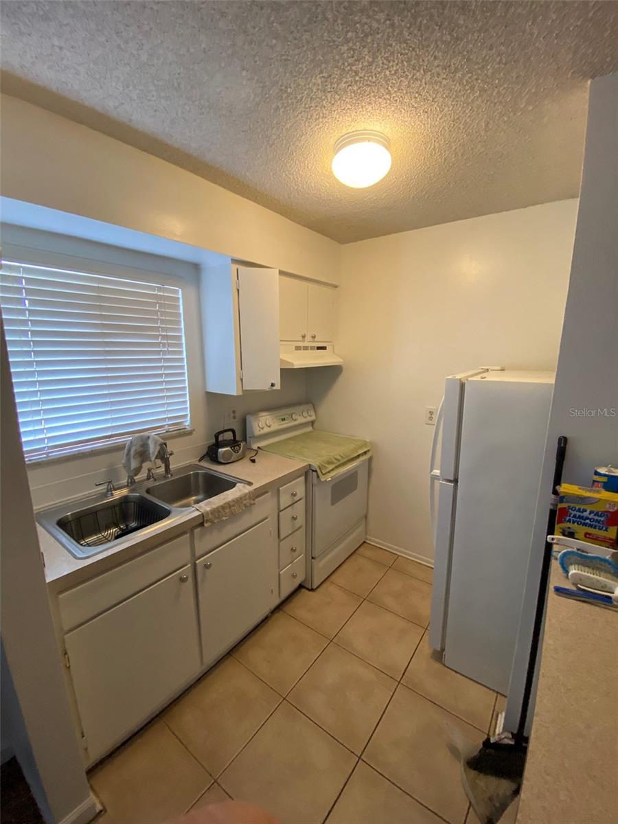 Image 7 of 26 For 142 Springwood Circle A