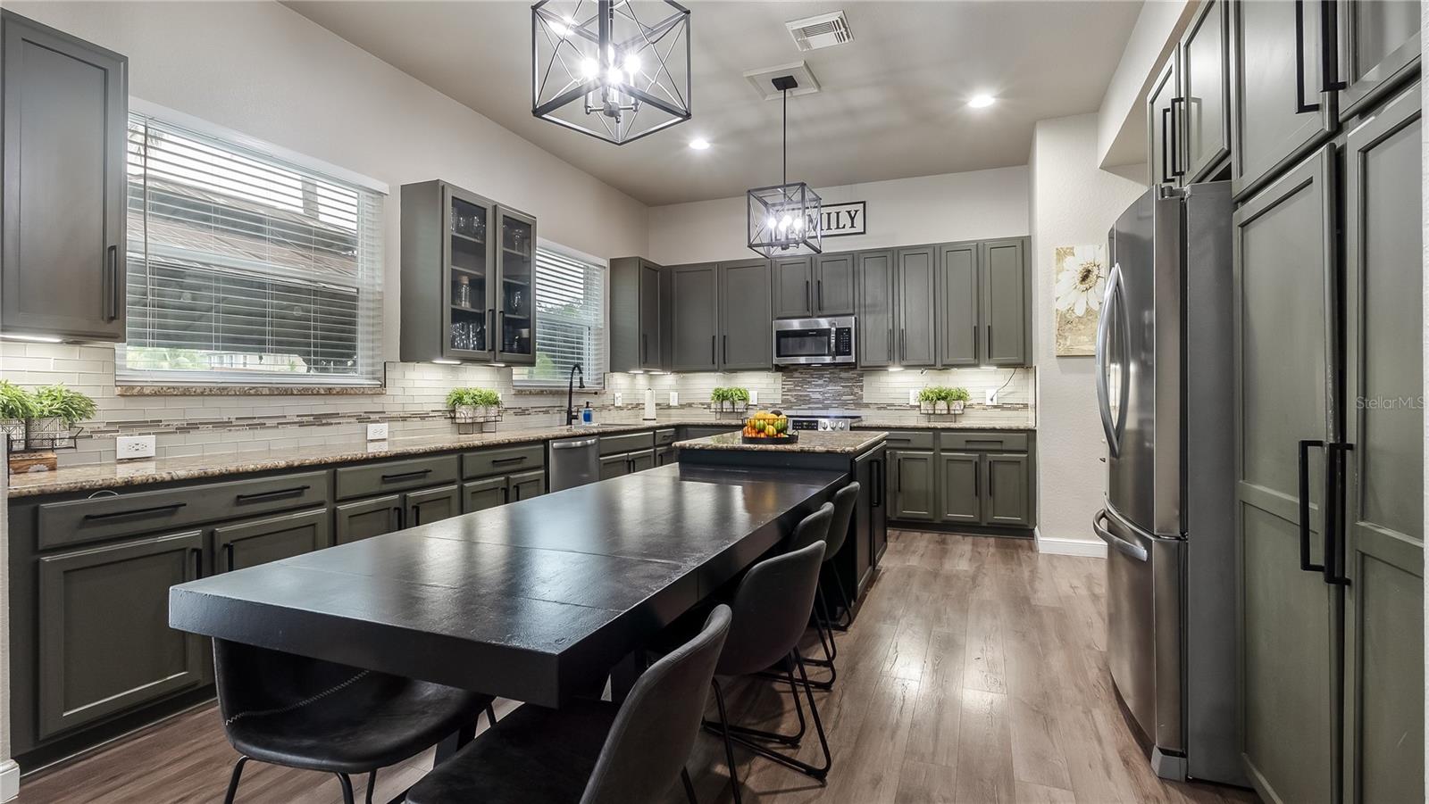 Image 10 of 60 For 556 Cresta Circle