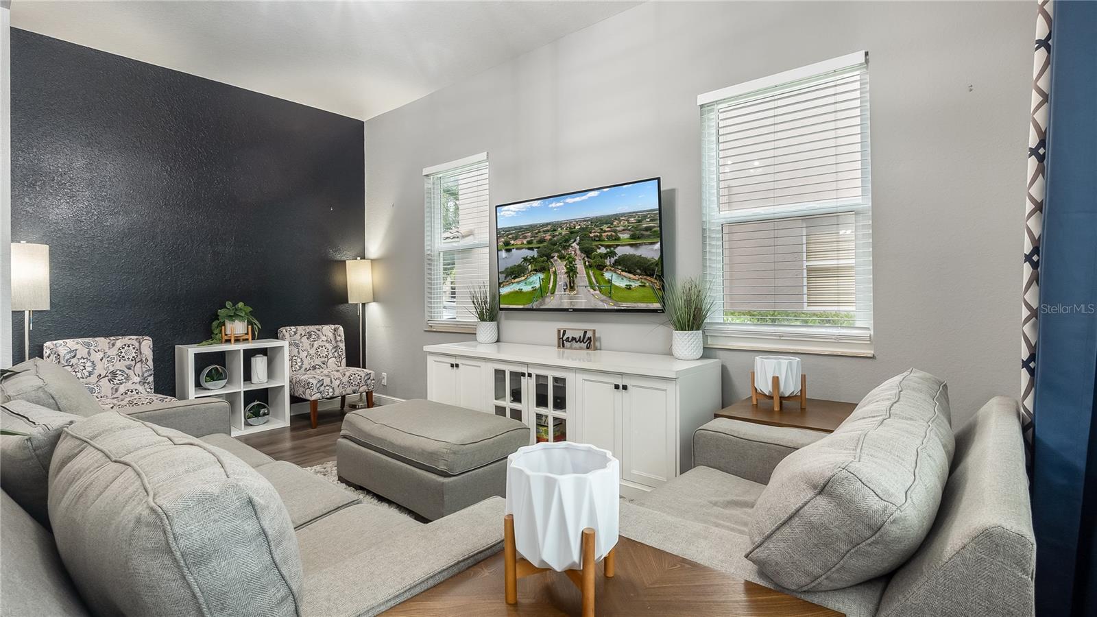 Image 16 of 60 For 556 Cresta Circle