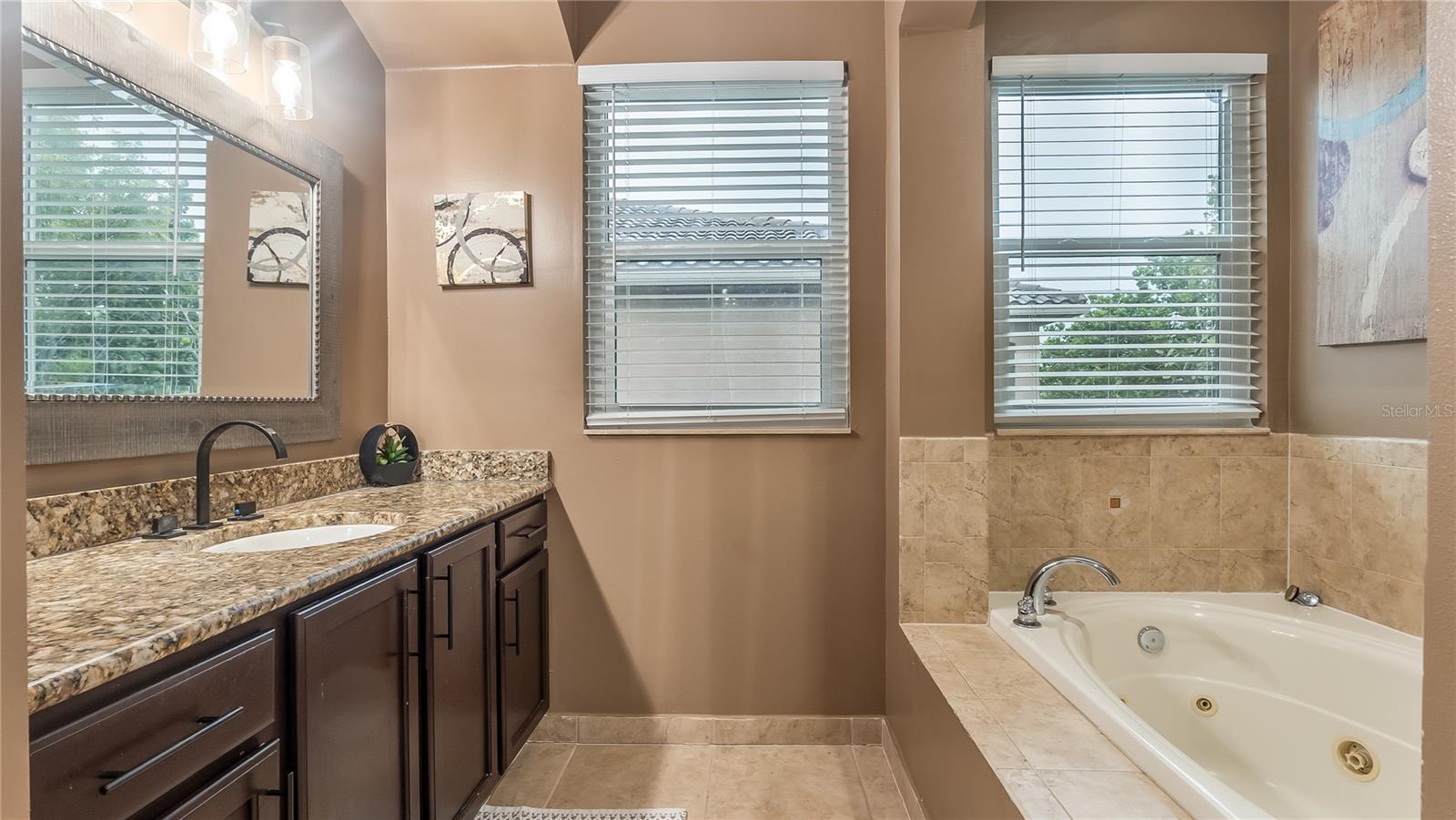 Image 35 of 60 For 556 Cresta Circle