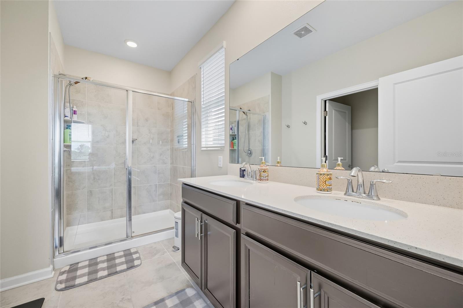 Image 20 of 43 For 17040 Quicksilver Avenue