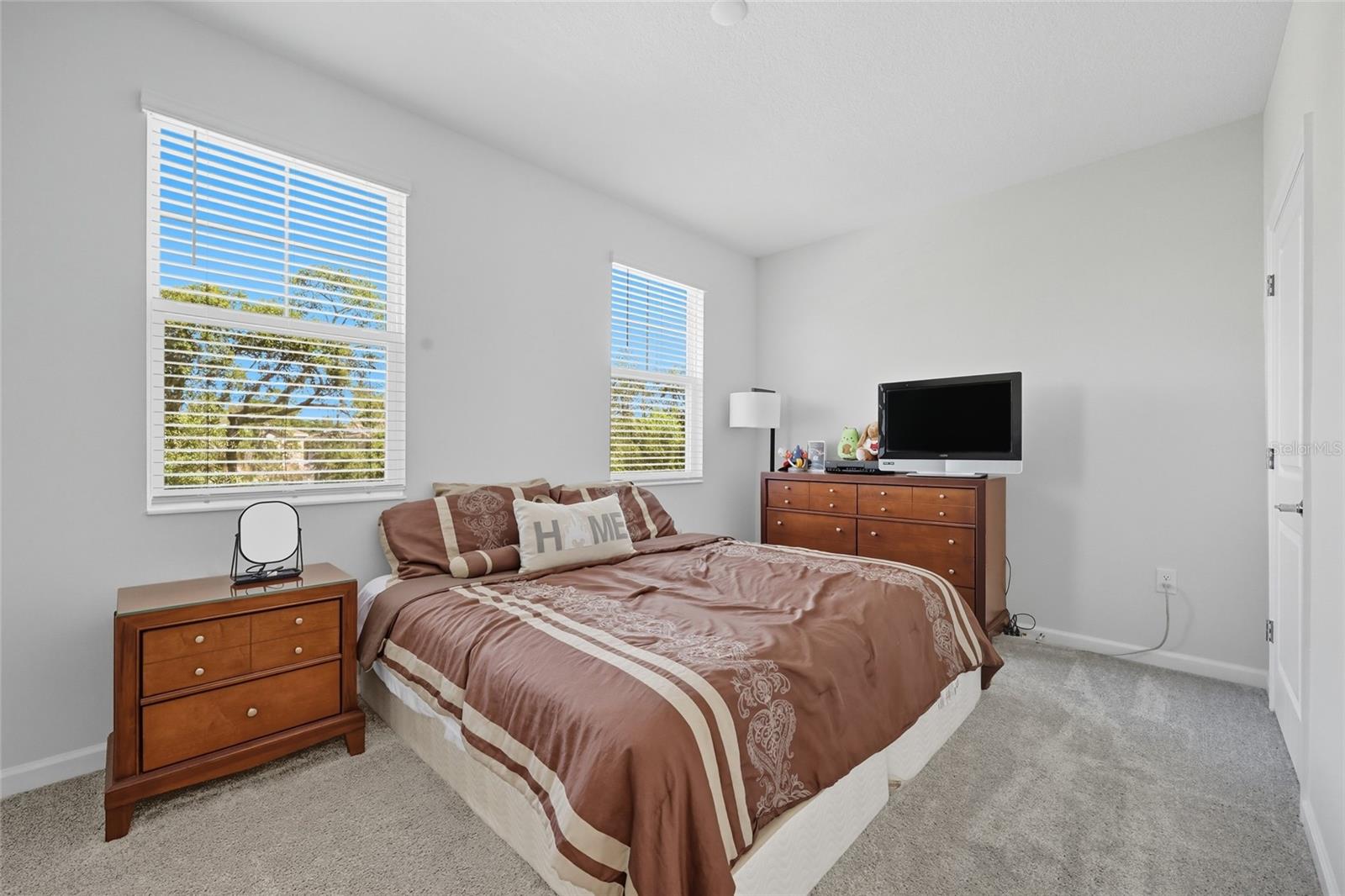 Image 21 of 43 For 17040 Quicksilver Avenue