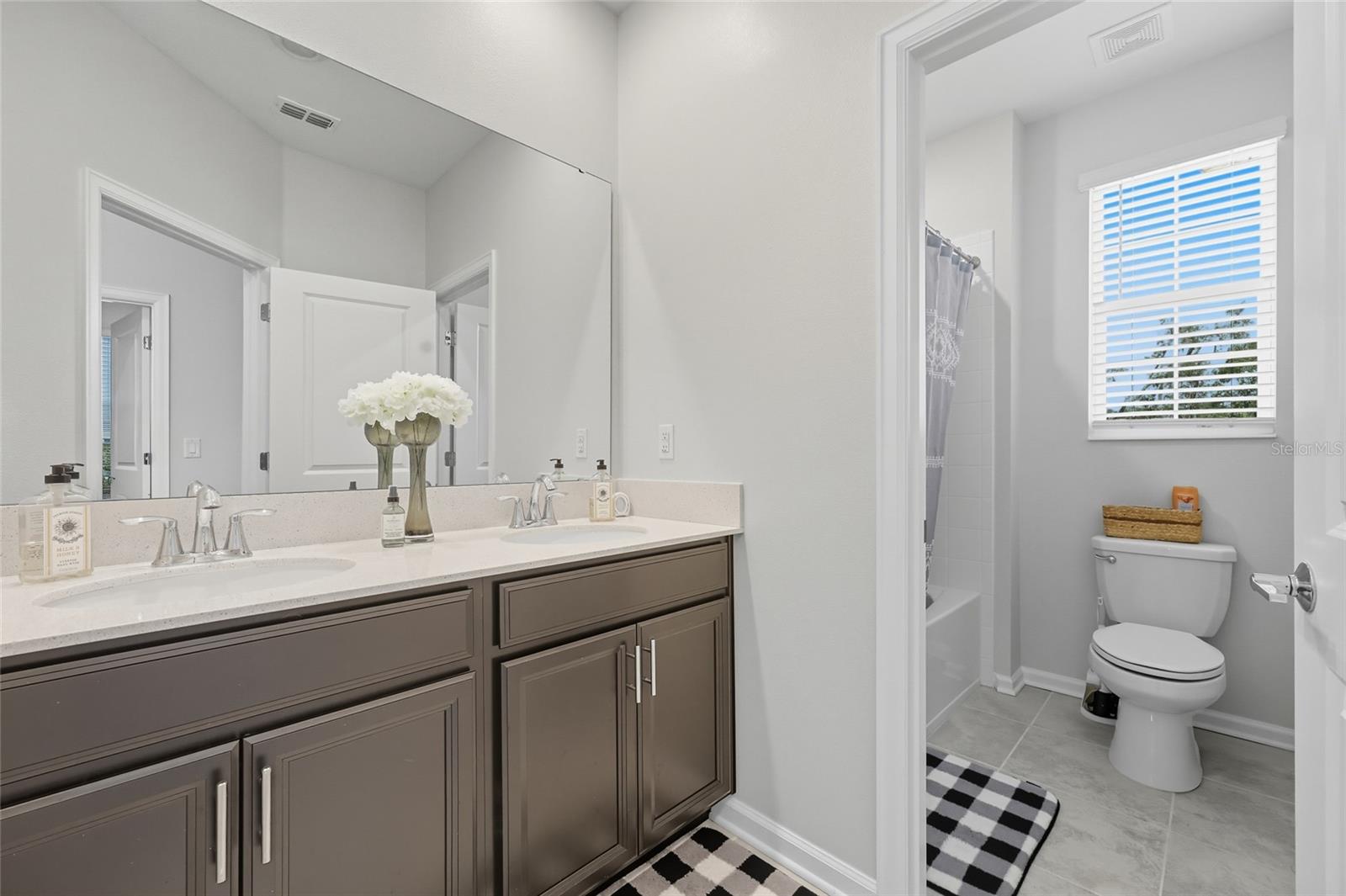 Image 22 of 43 For 17040 Quicksilver Avenue