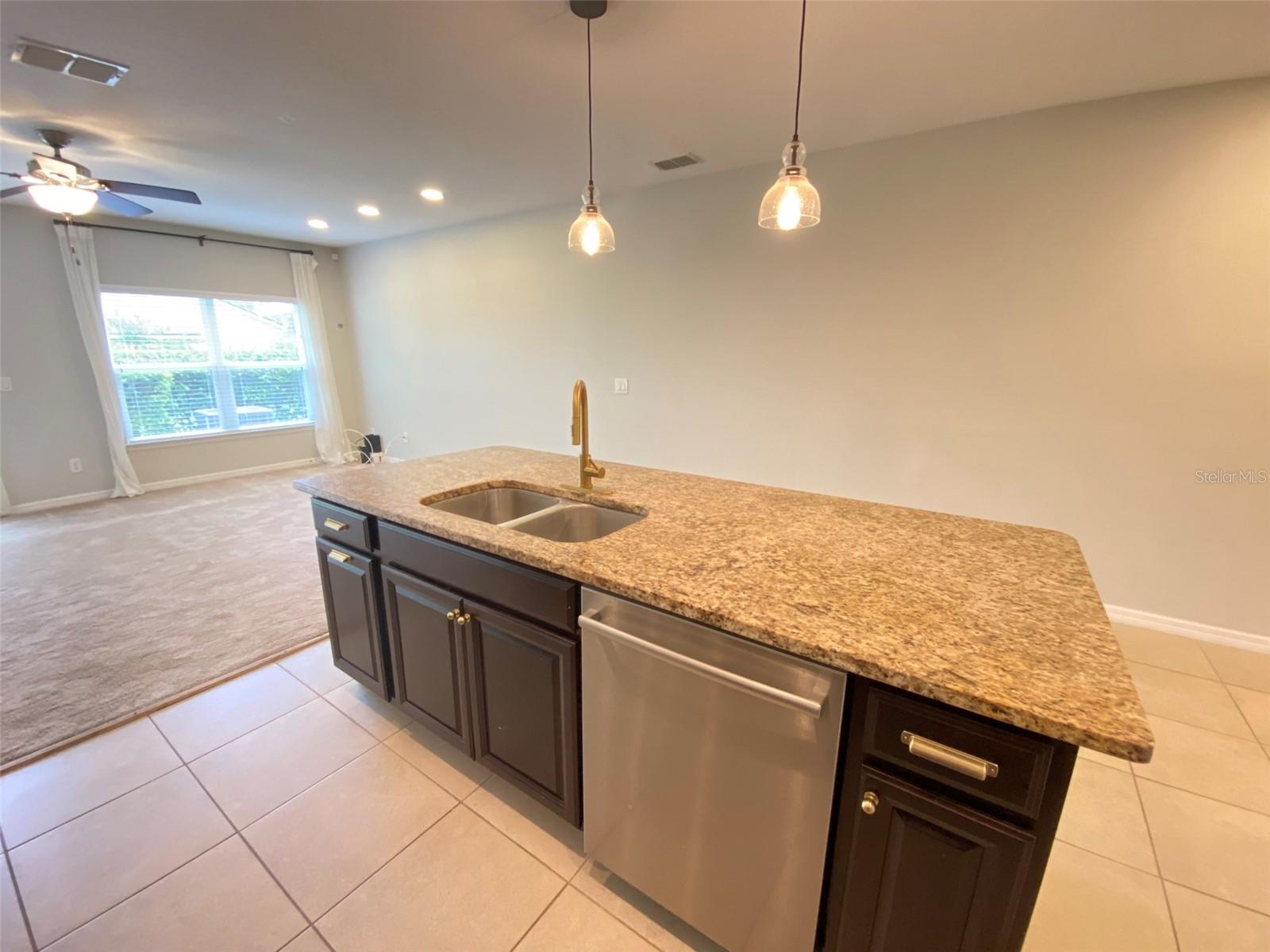 Image 18 of 32 For 600 Northern Way 906