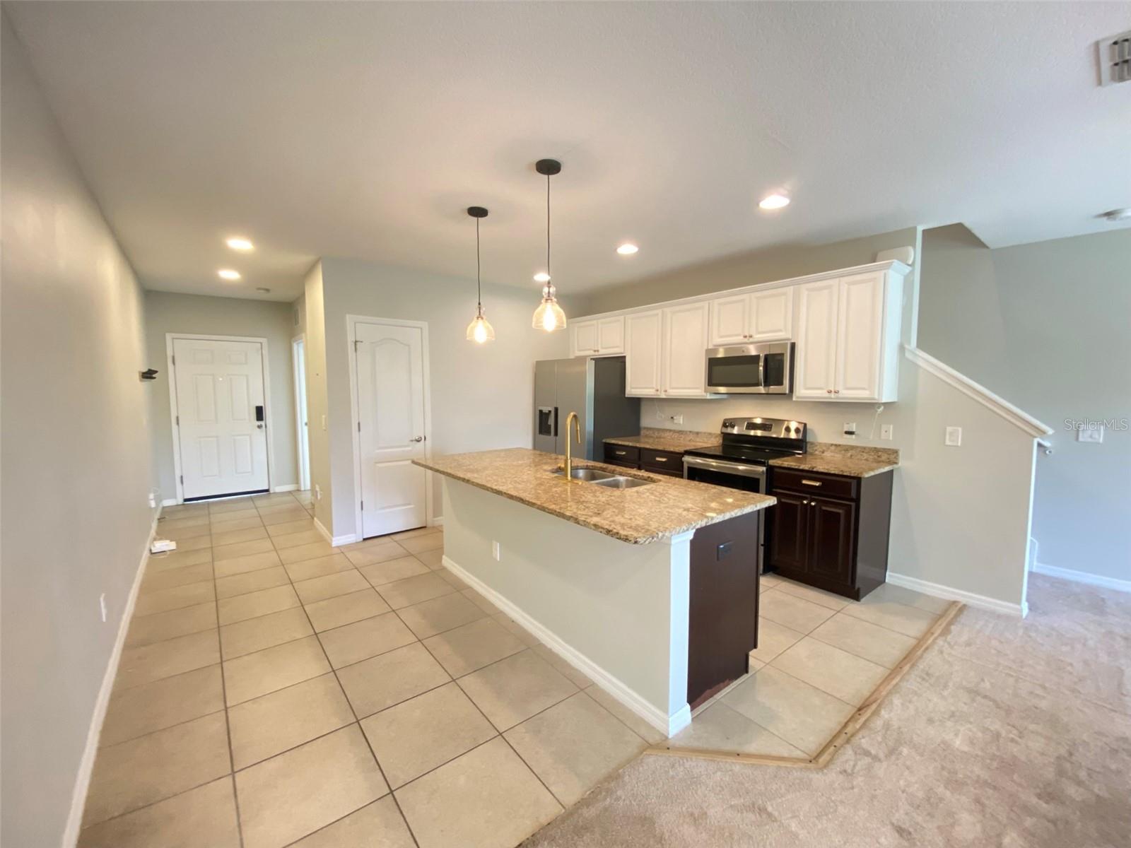 Image 3 of 32 For 600 Northern Way 906