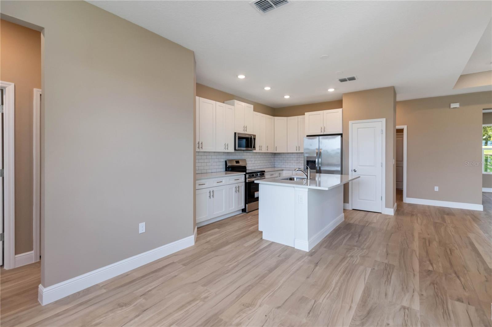 Image 20 of 49 For 11110 Oleander Drive