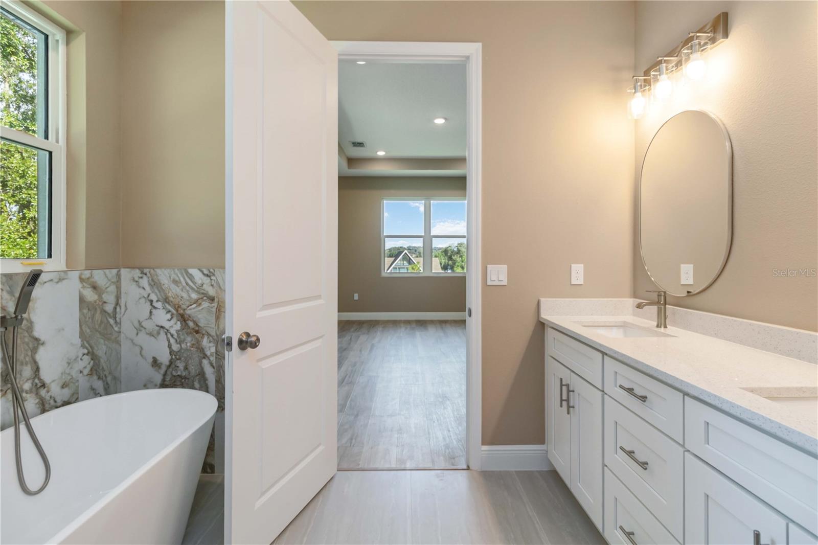Image 22 of 49 For 11110 Oleander Drive