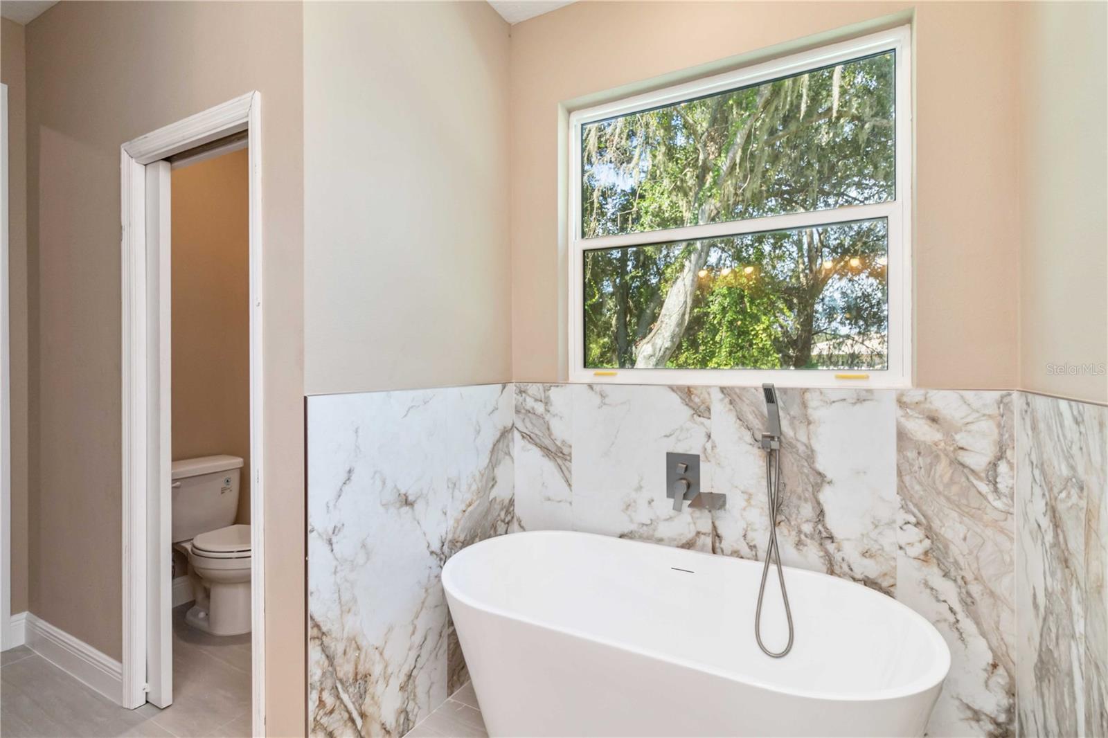 Image 23 of 49 For 11110 Oleander Drive