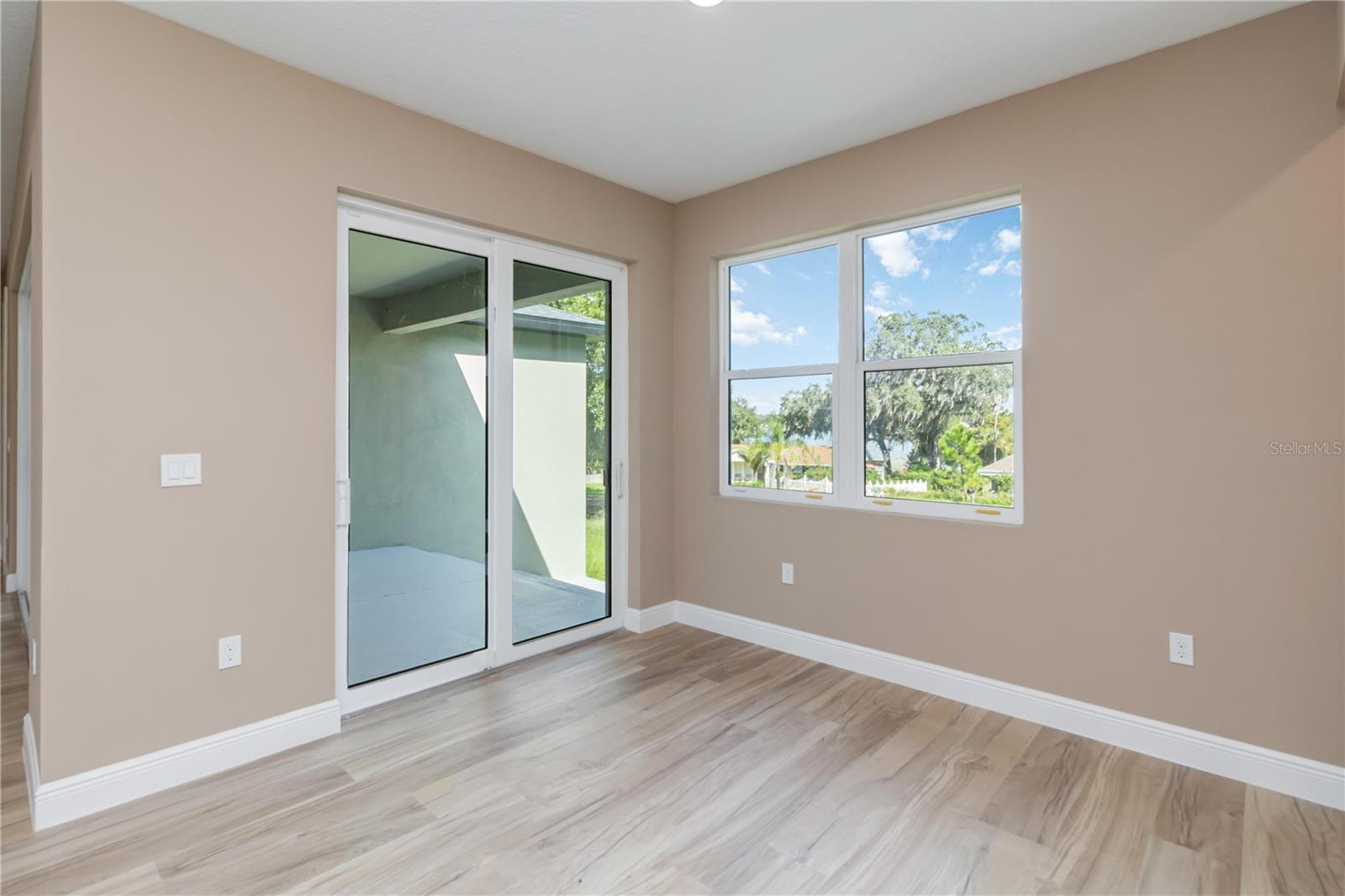Image 24 of 49 For 11110 Oleander Drive