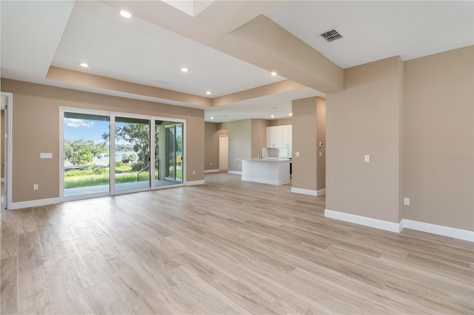 Image 8 of 49 For 11110 Oleander Drive