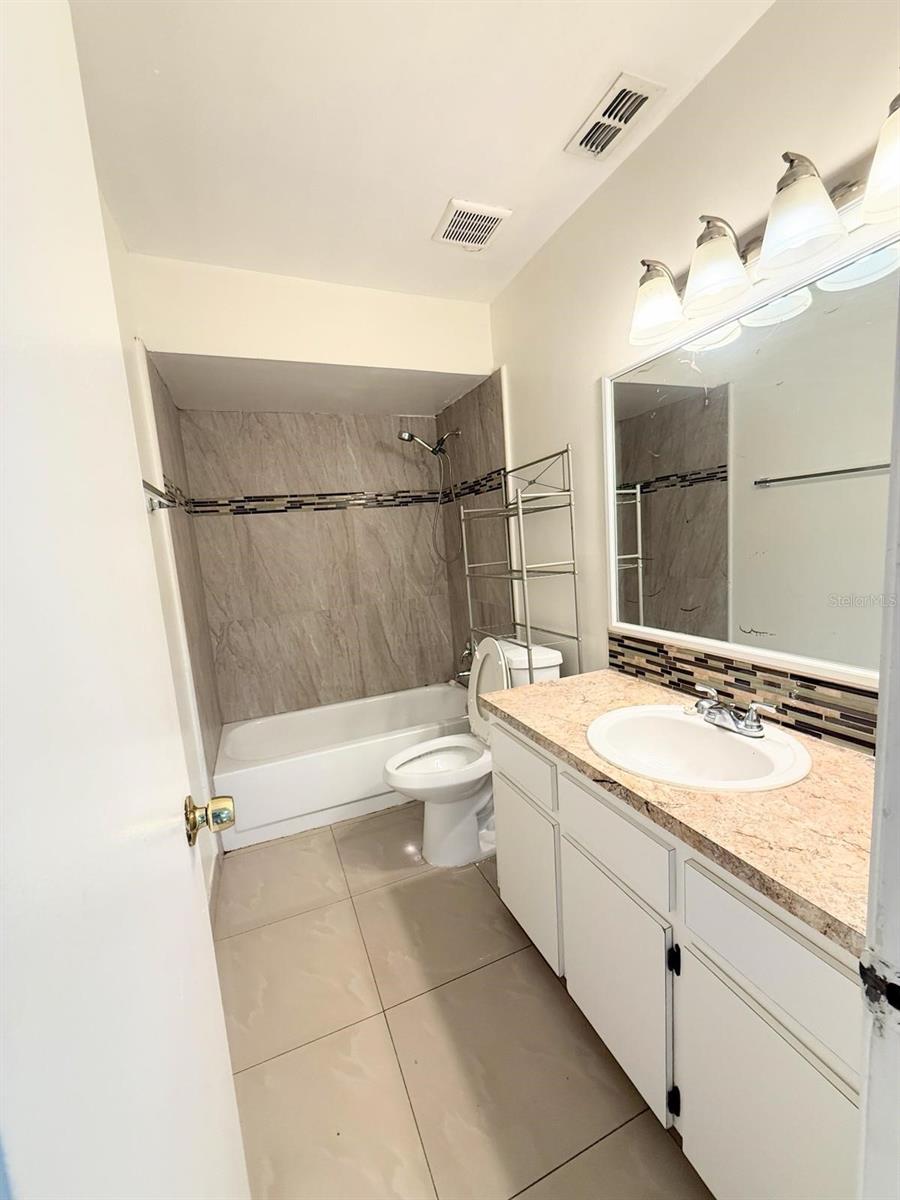 Image 11 of 13 For 5226 Via Hacienda Circle A215