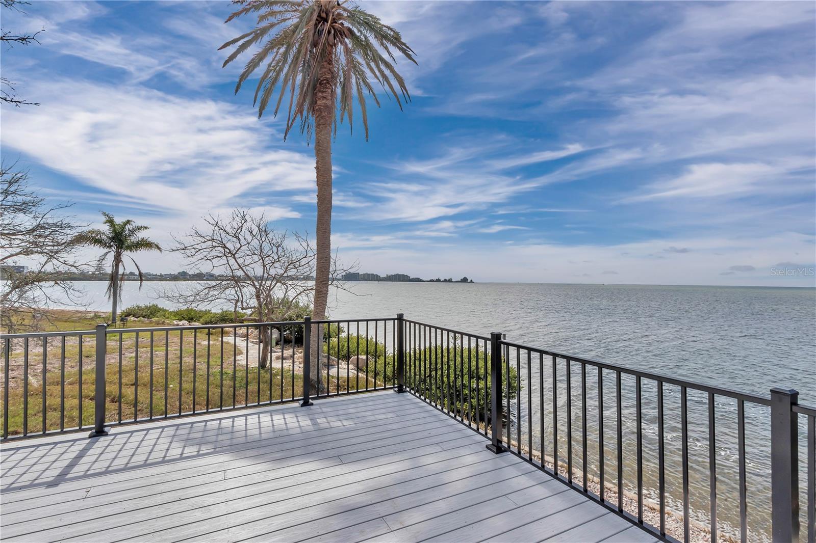 Listing photo id 12 for 6417 Driftwood Drive