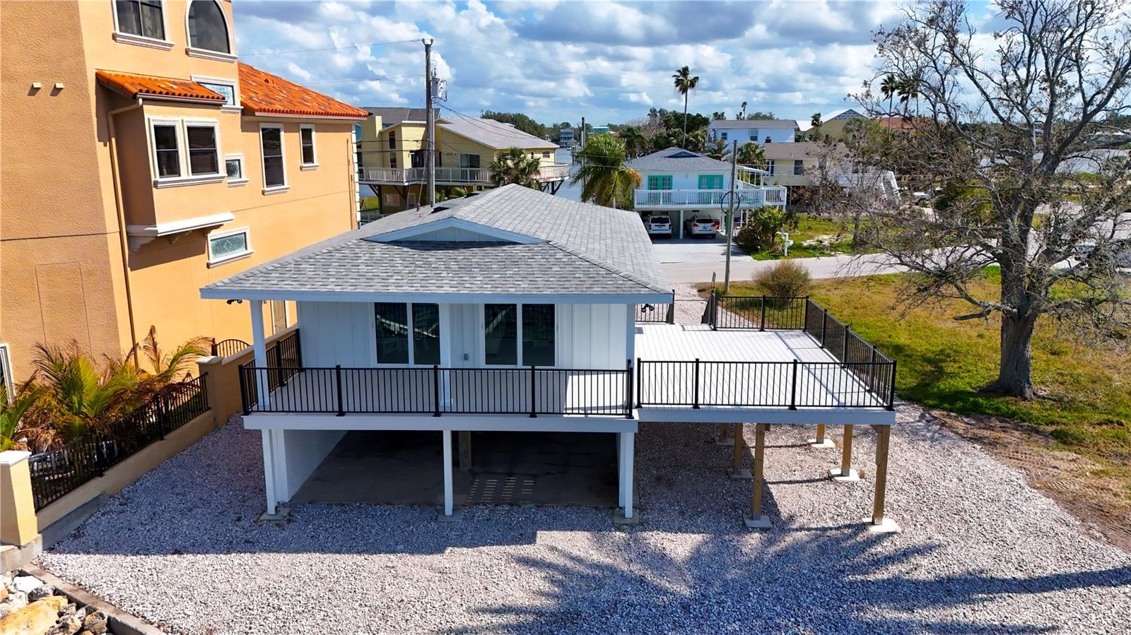 Listing photo id 30 for 6417 Driftwood Drive