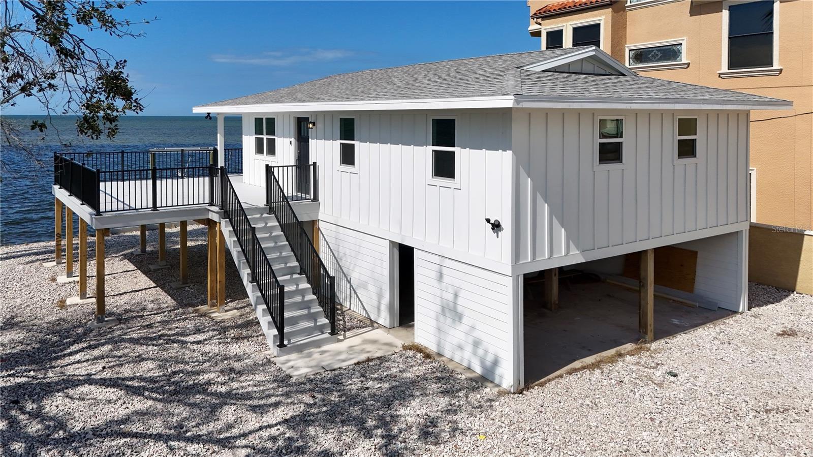 Listing photo id 31 for 6417 Driftwood Drive