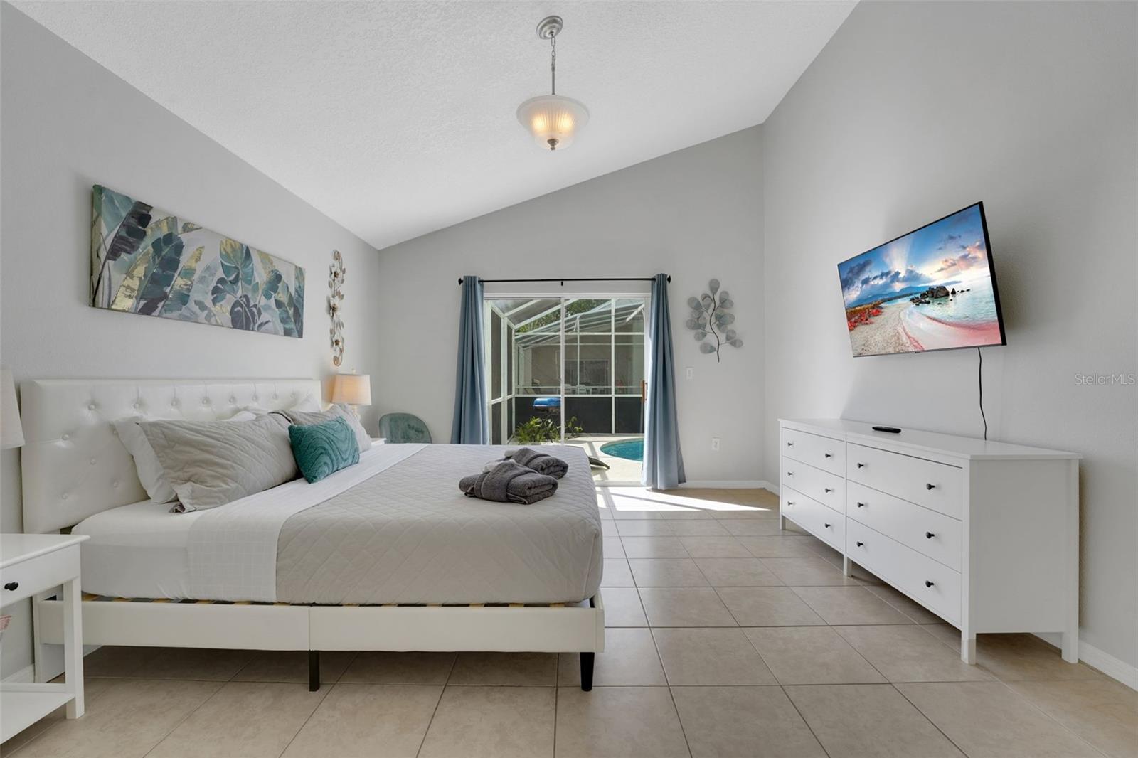 Image 19 of 50 For 4310 Bayside Drive