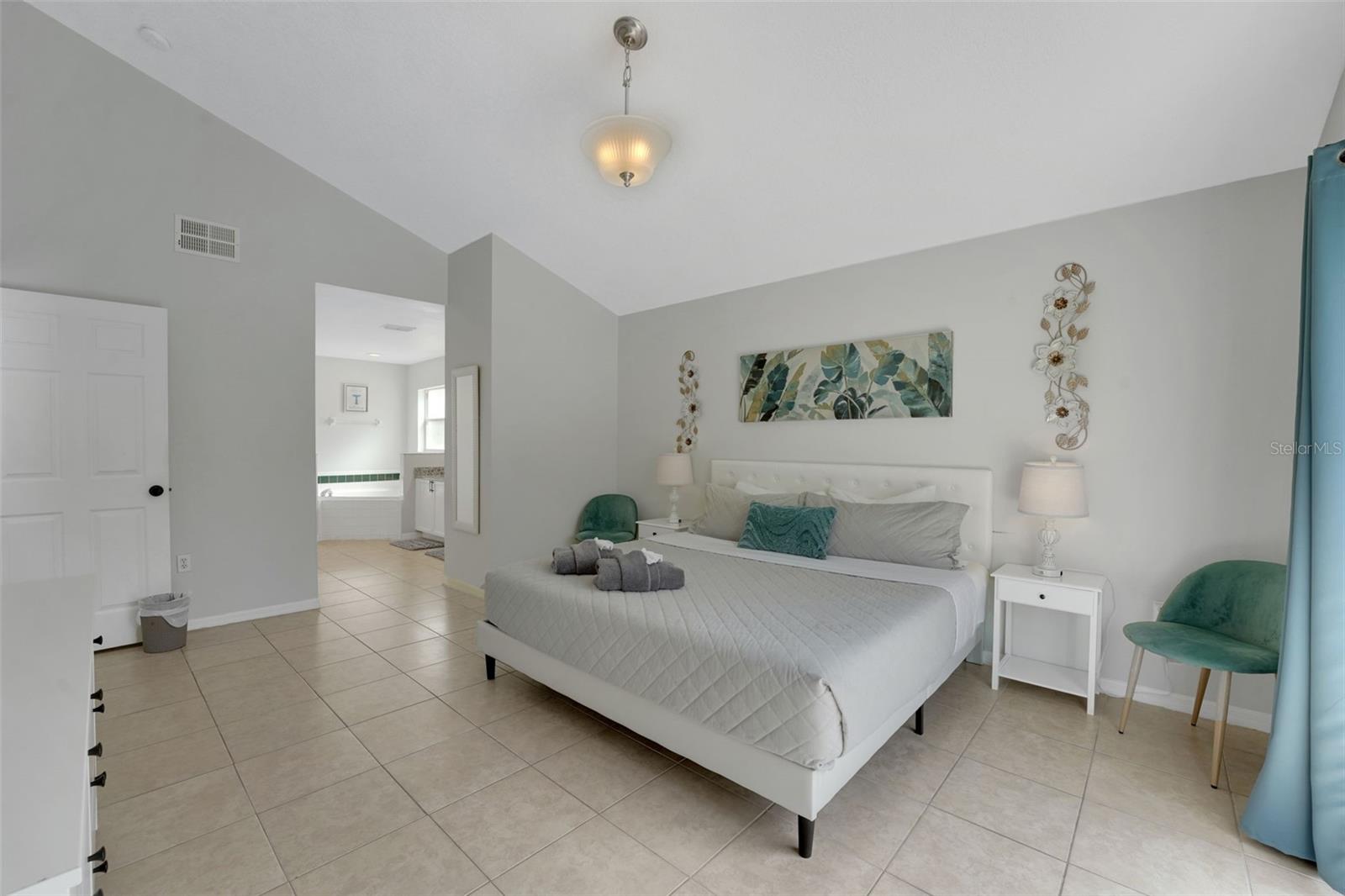 Image 22 of 50 For 4310 Bayside Drive