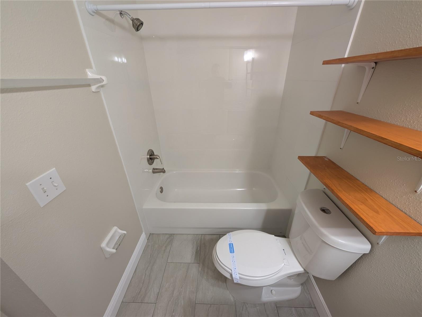 Image 17 of 19 For 7509 Morton Street
