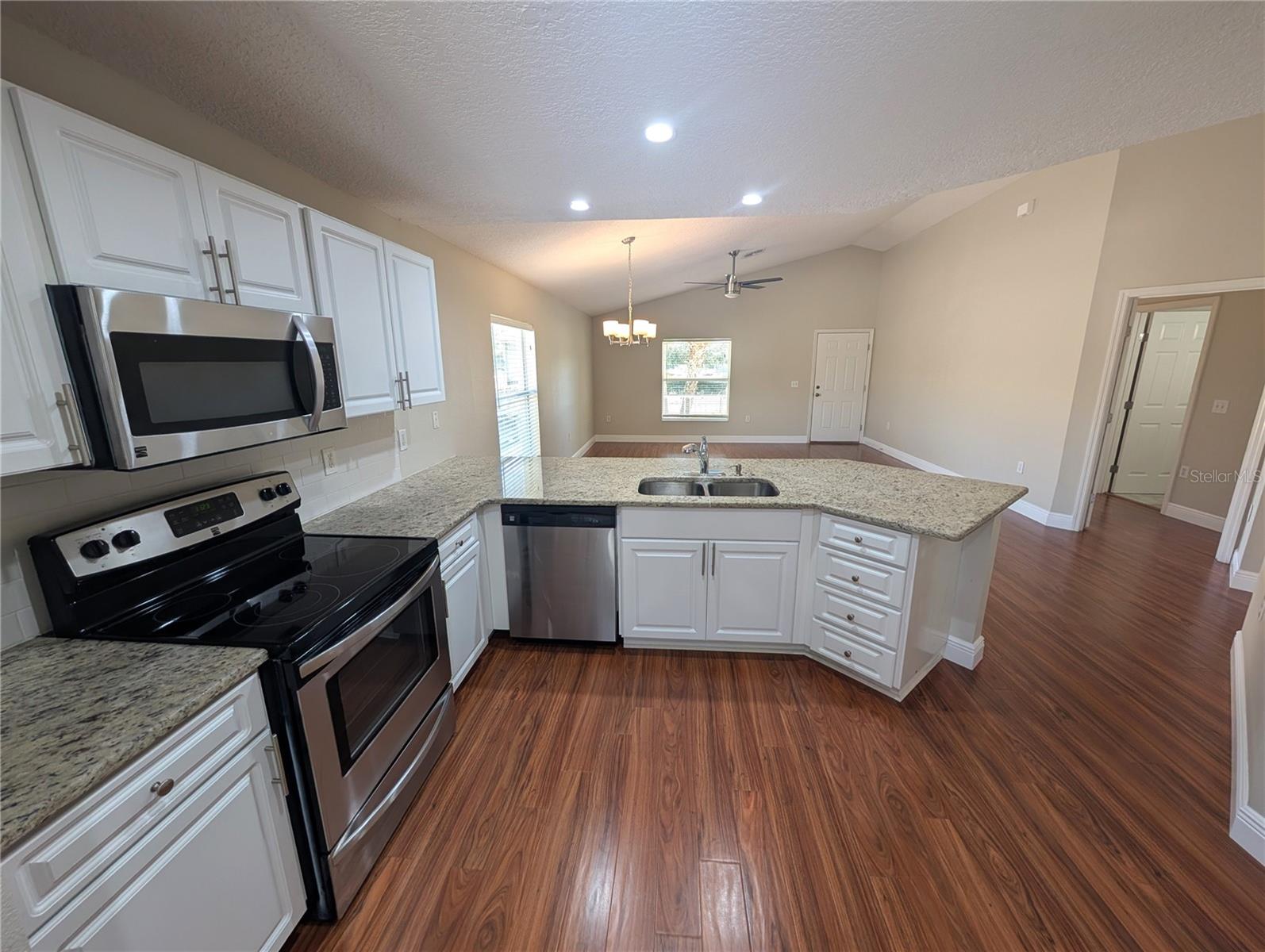 Image 6 of 19 For 7509 Morton Street