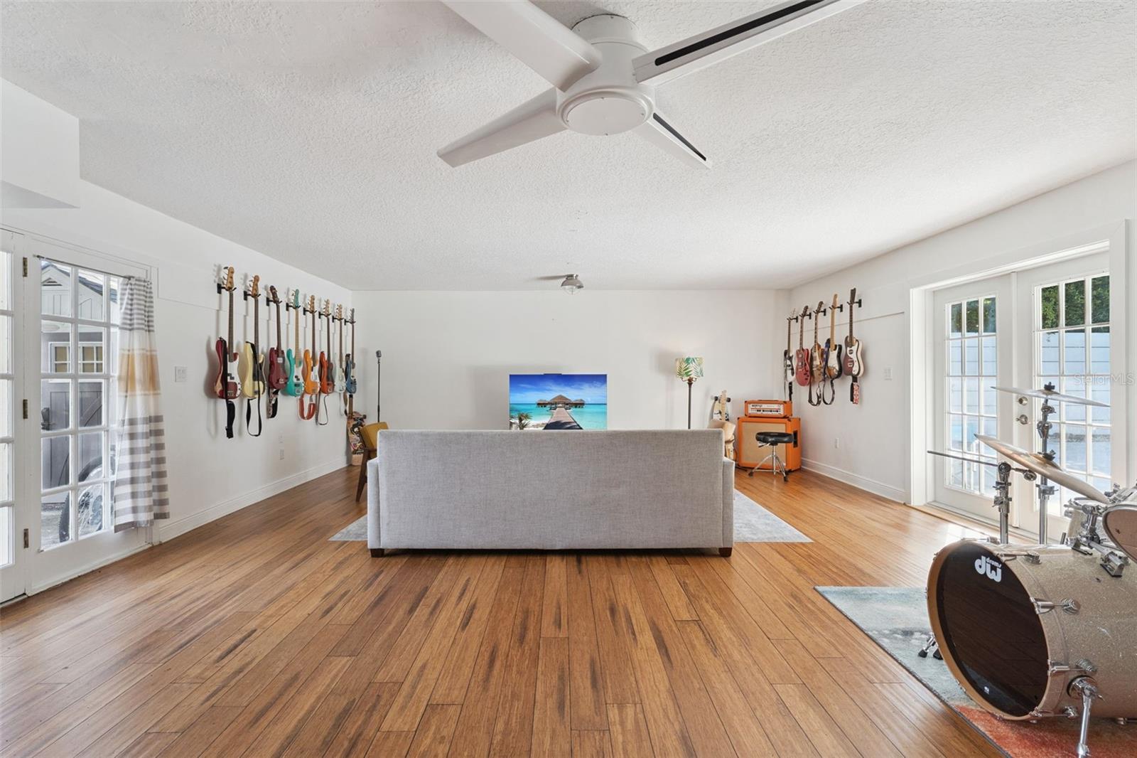 Image 15 of 58 For 2955 Lolissa Lane
