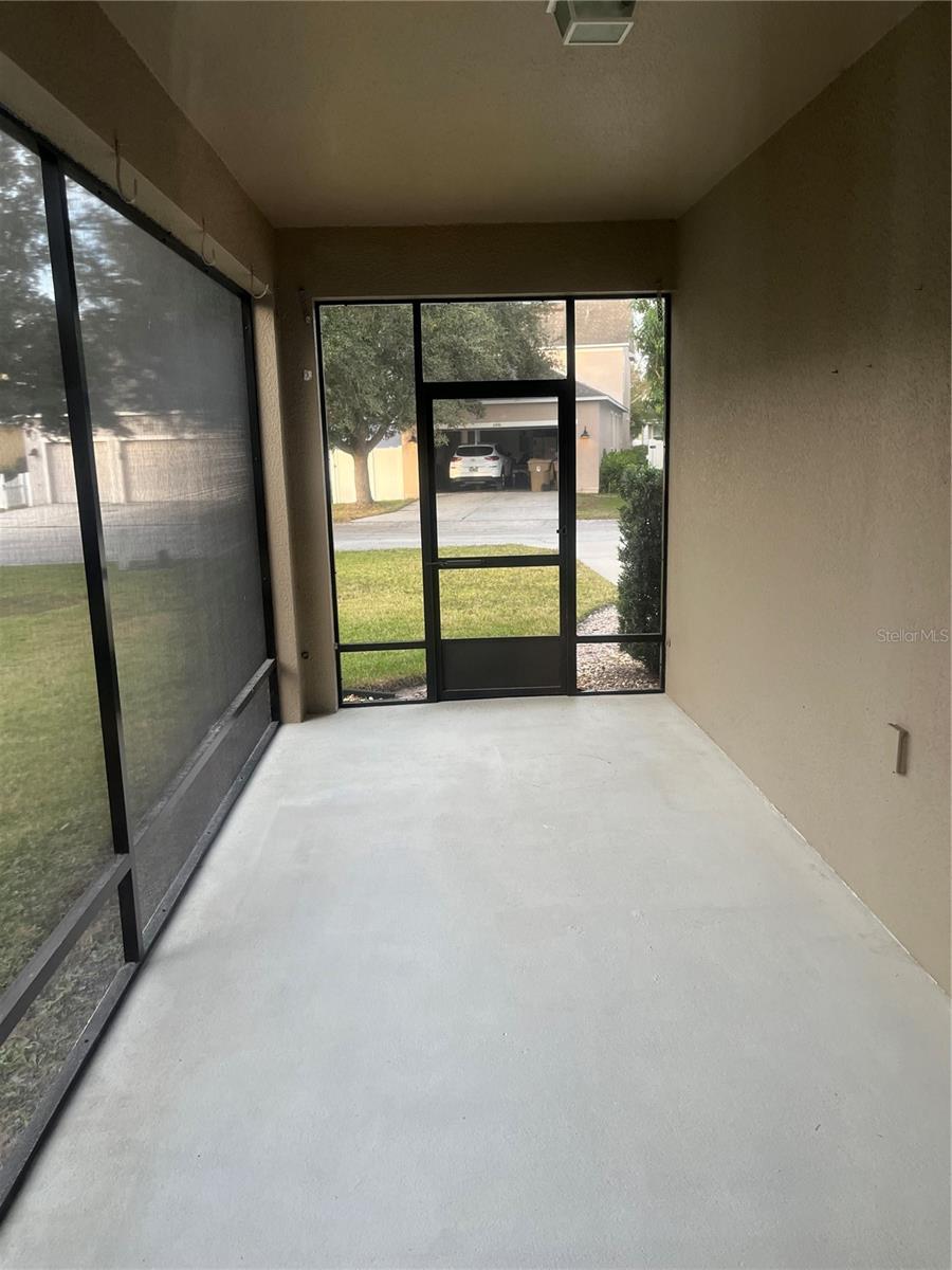 Image 5 of 24 For 6833 Goldflower Avenue