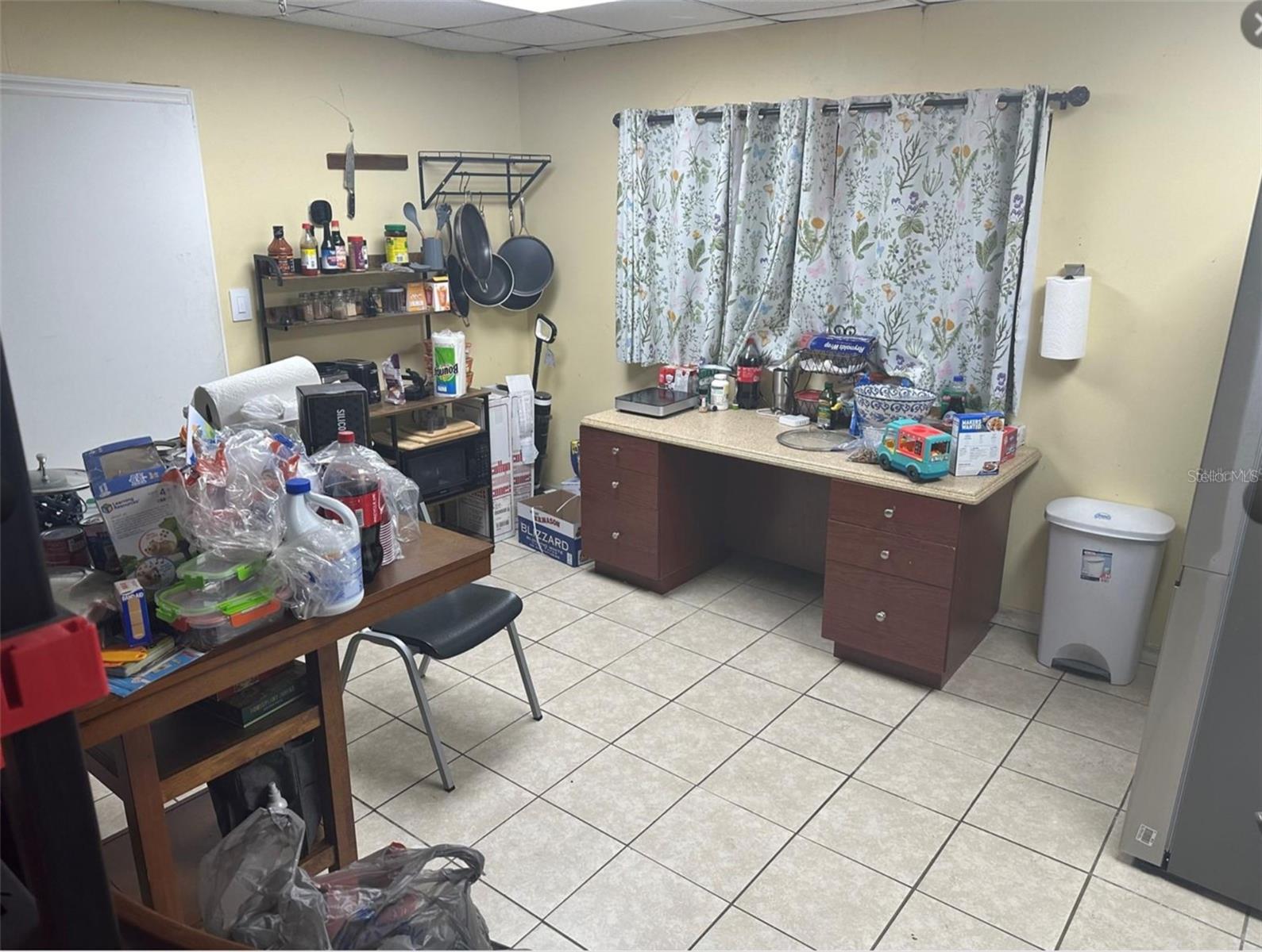 Image 5 of 6 For 2920 Airport Boulevard 150