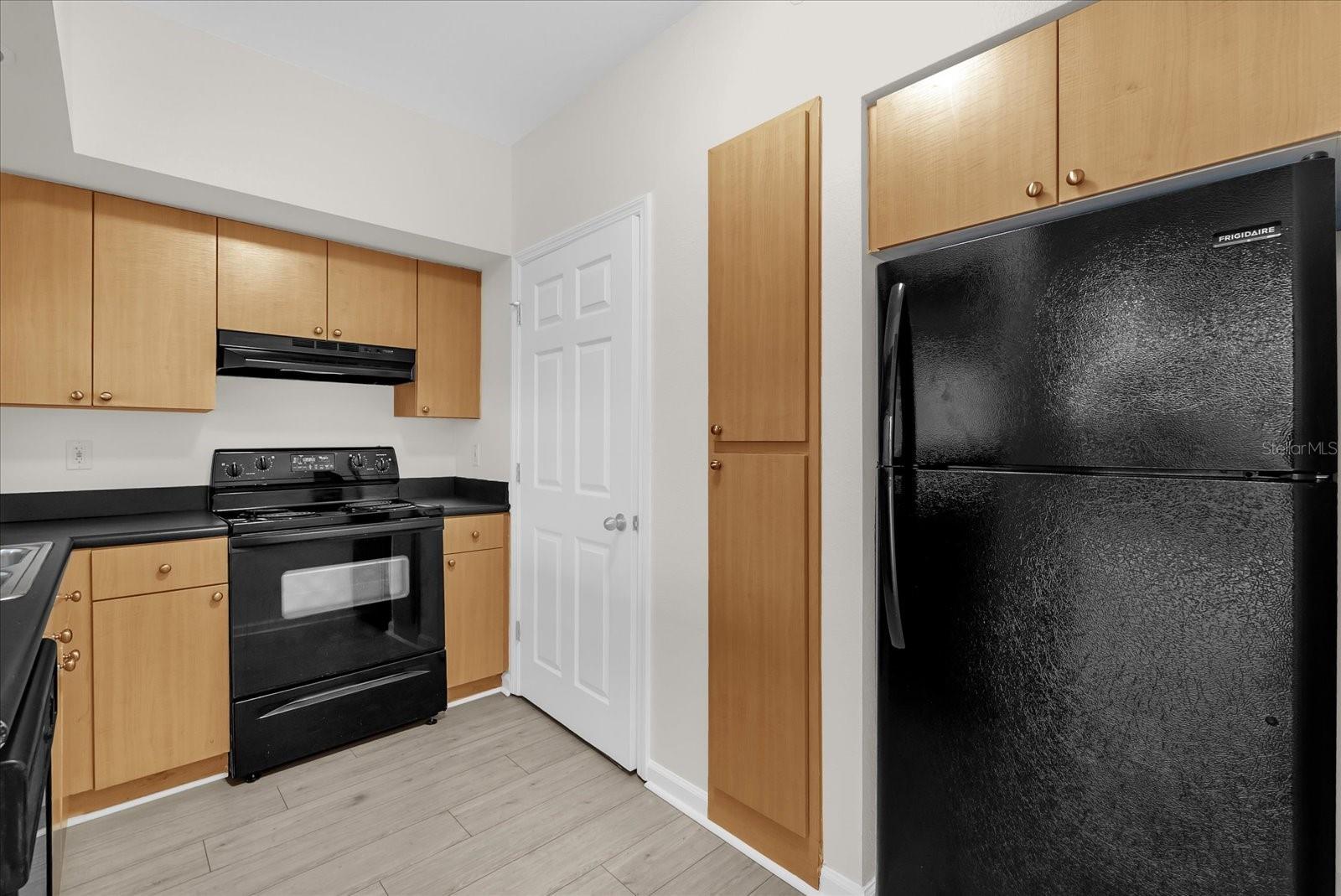 Image 11 of 30 For 322 Central Boulevard 606