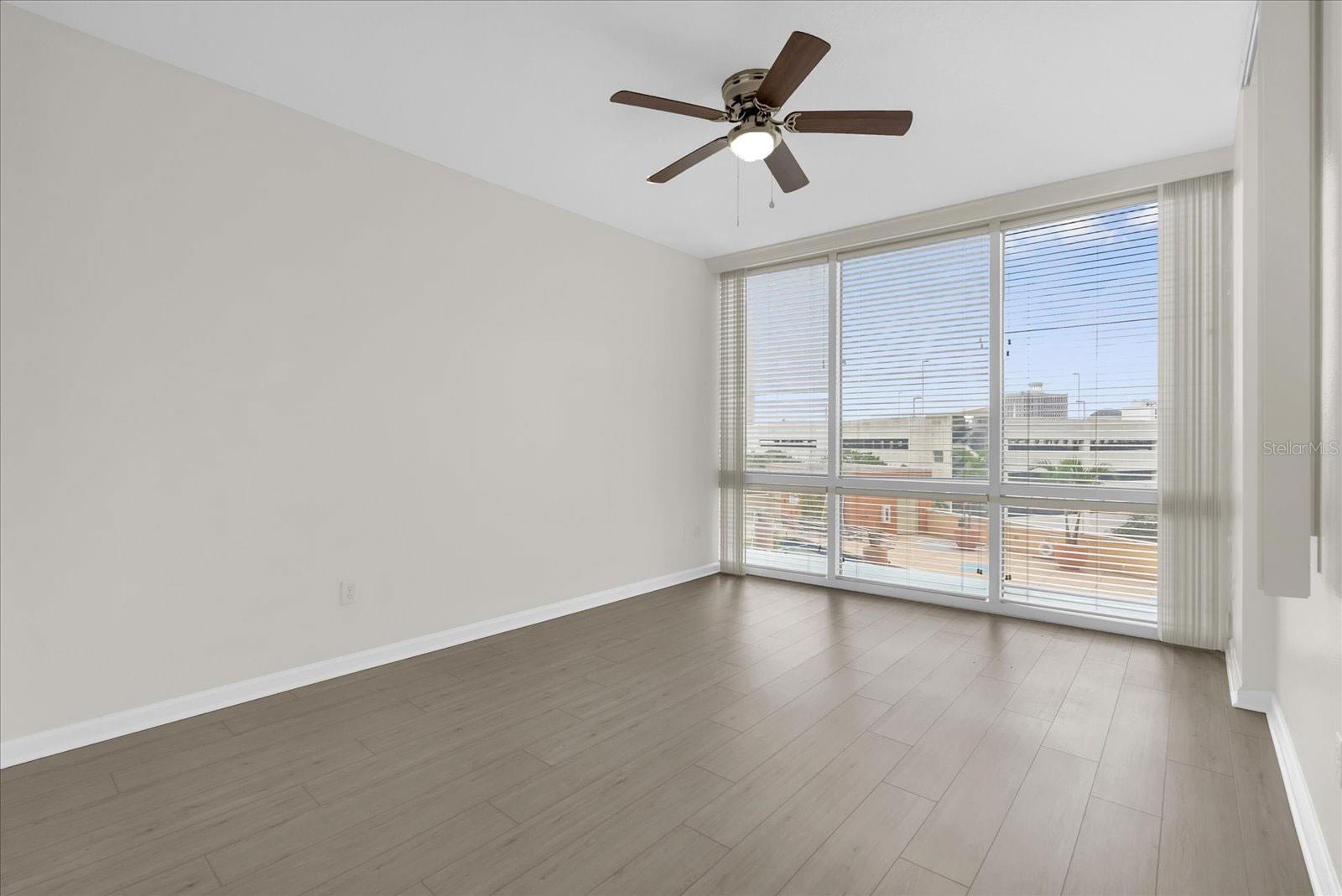 Image 13 of 30 For 322 Central Boulevard 606