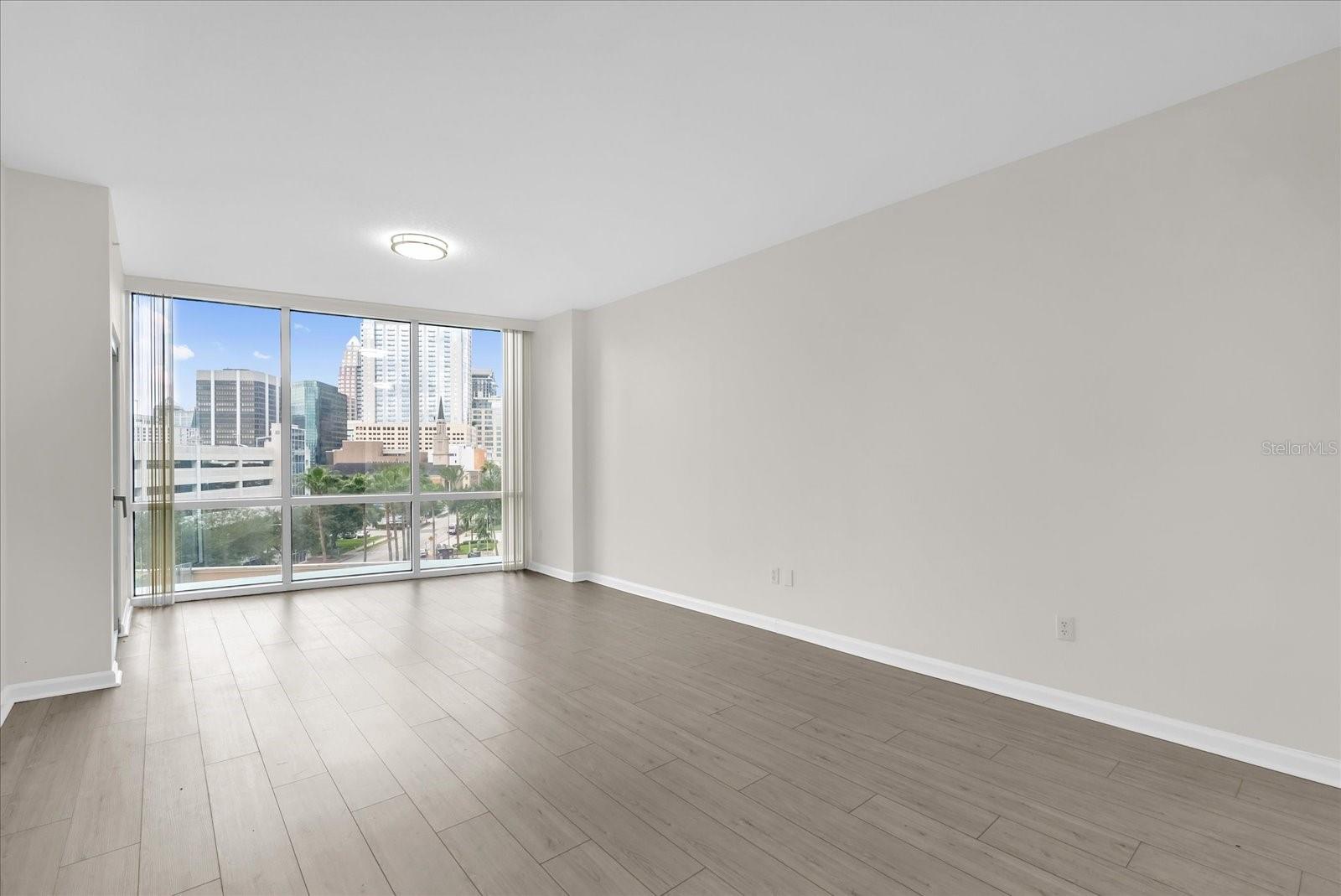 Image 8 of 30 For 322 Central Boulevard 606